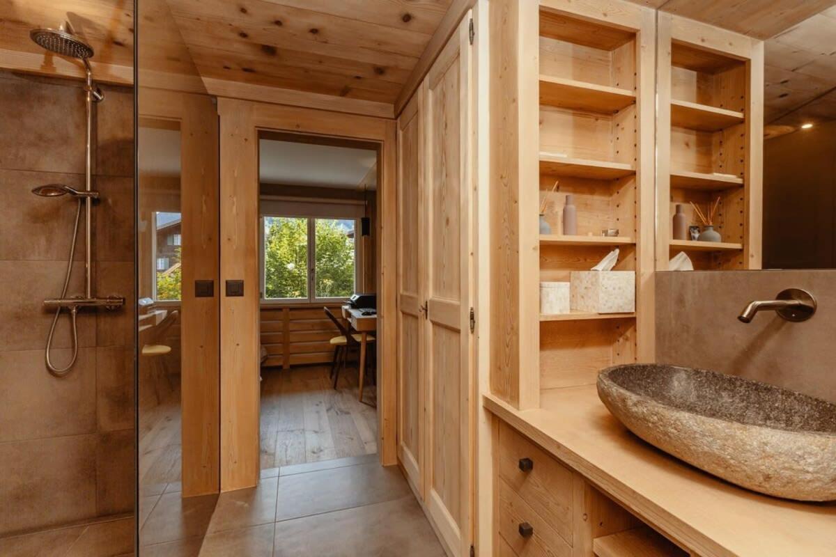 Gstaad Luxurious flat with terrace stunning views
