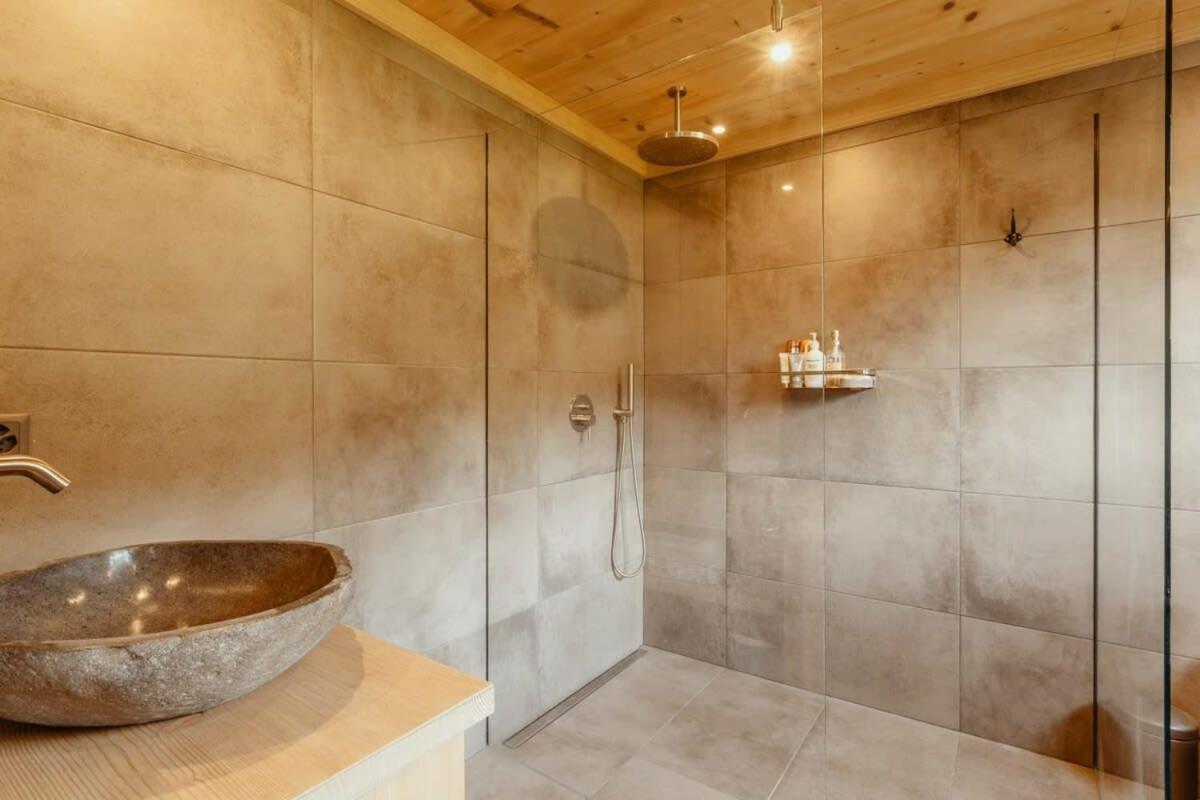 Gstaad Luxurious flat with terrace stunning views