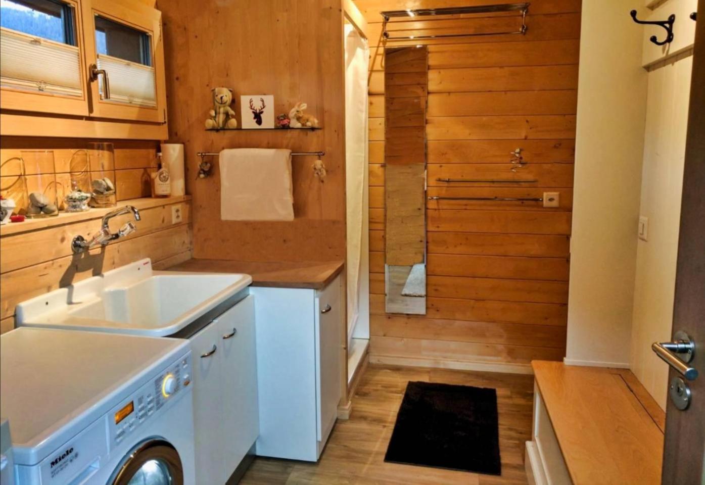 Cozy Scenic Family Chalet Gstaad Glacier 3000