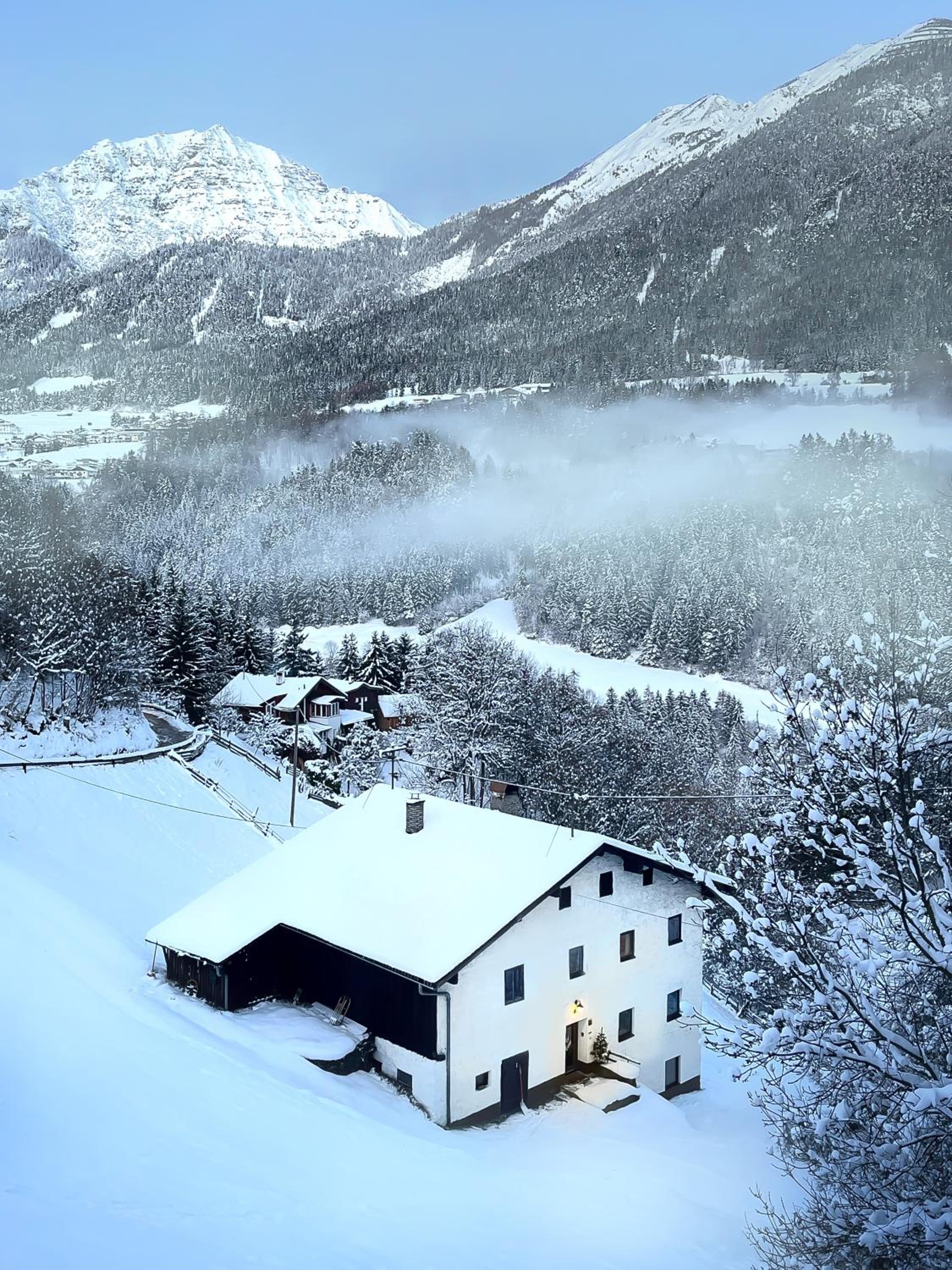 Elventhal - Private Chalet in alpine valley