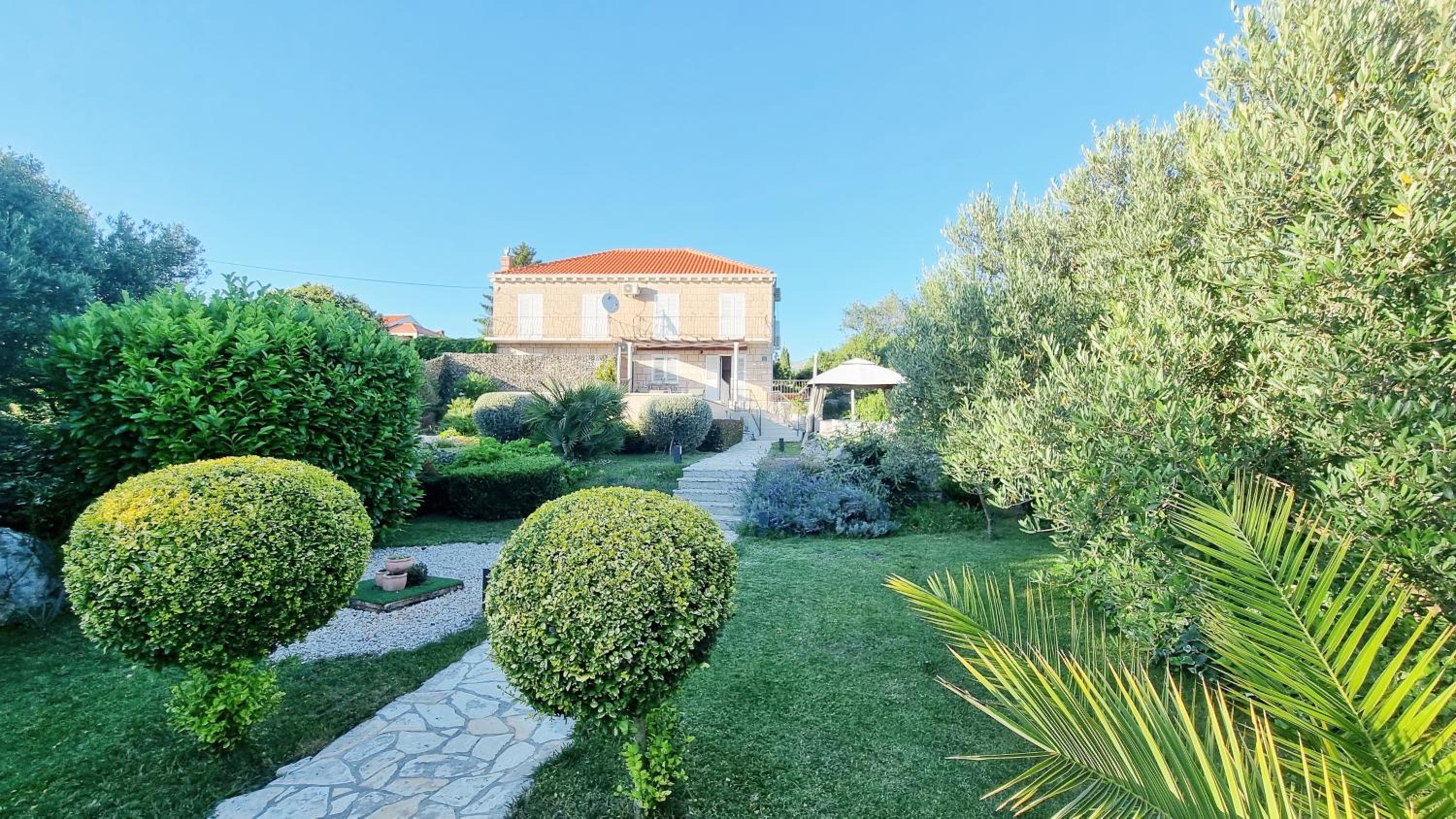 Hotel Villa Sun - Image 1