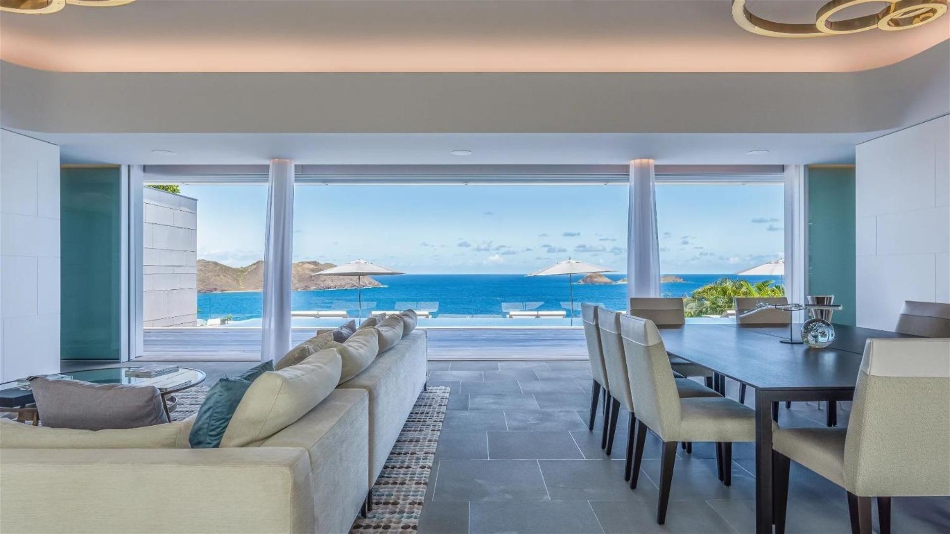 Luxurious Oceanfront Villa in Anse Des Cayes