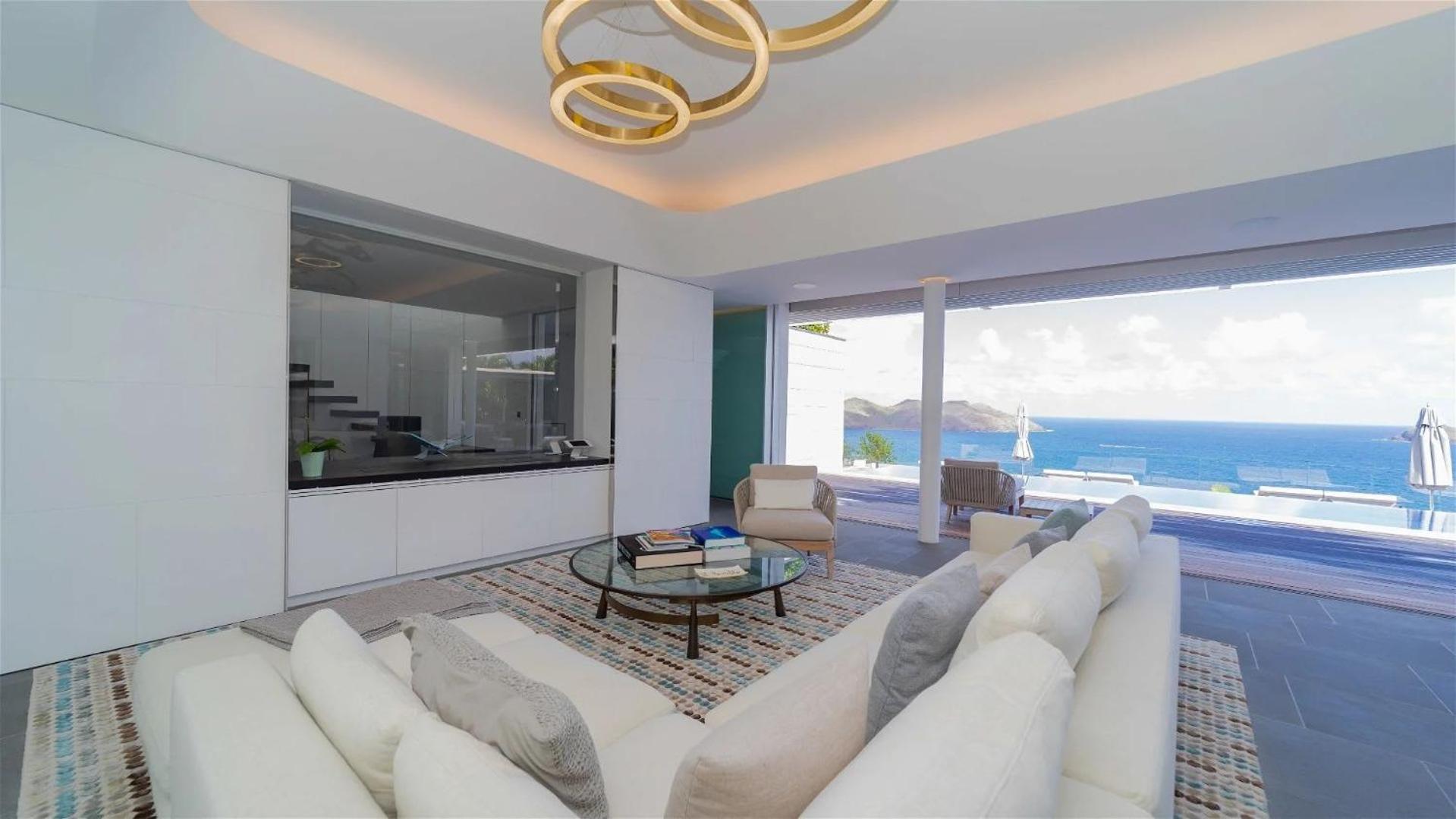 Luxurious Oceanfront Villa in Anse Des Cayes