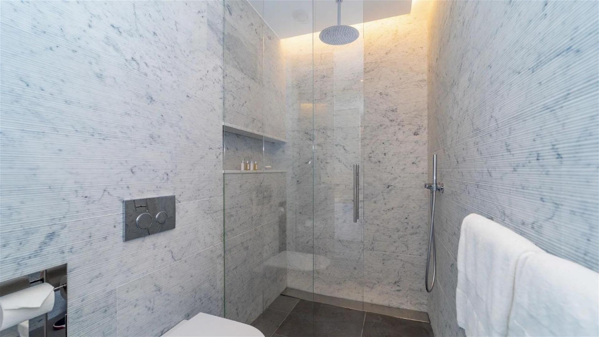 Luxurious Oceanfront Villa in Anse Des Cayes