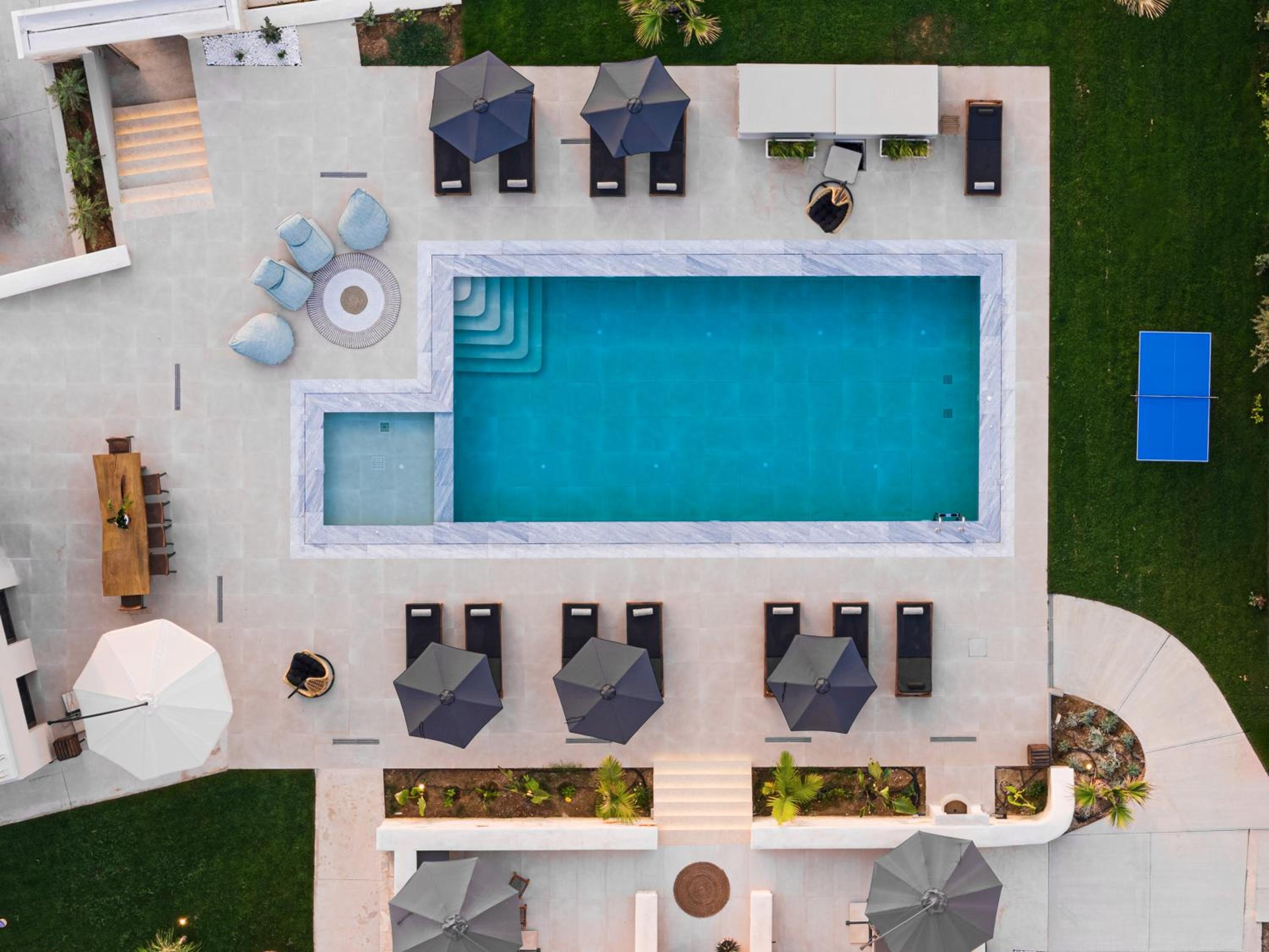 Viràn Villa, Serene Escape with Eco Pool & Spa Whirlpool, By ThinkVilla