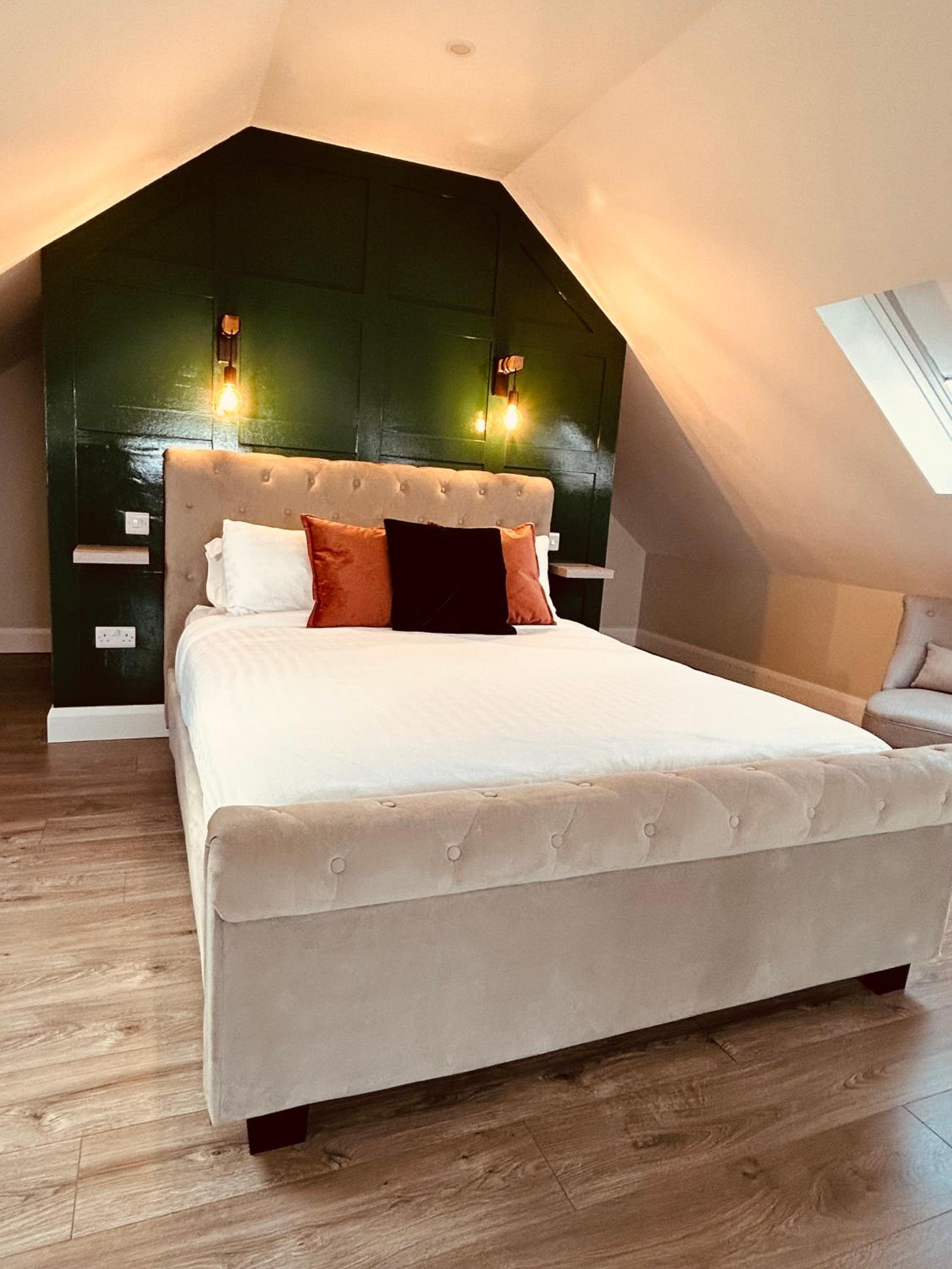 Hillside Lodge