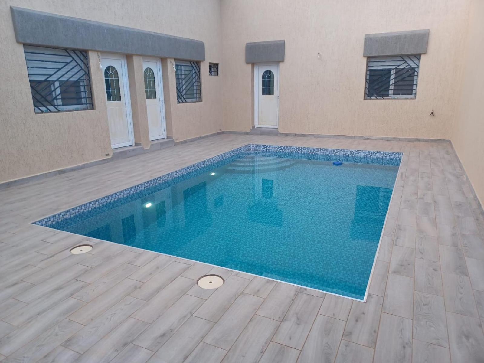 Maison familiale avec piscine privée sans vis à vis