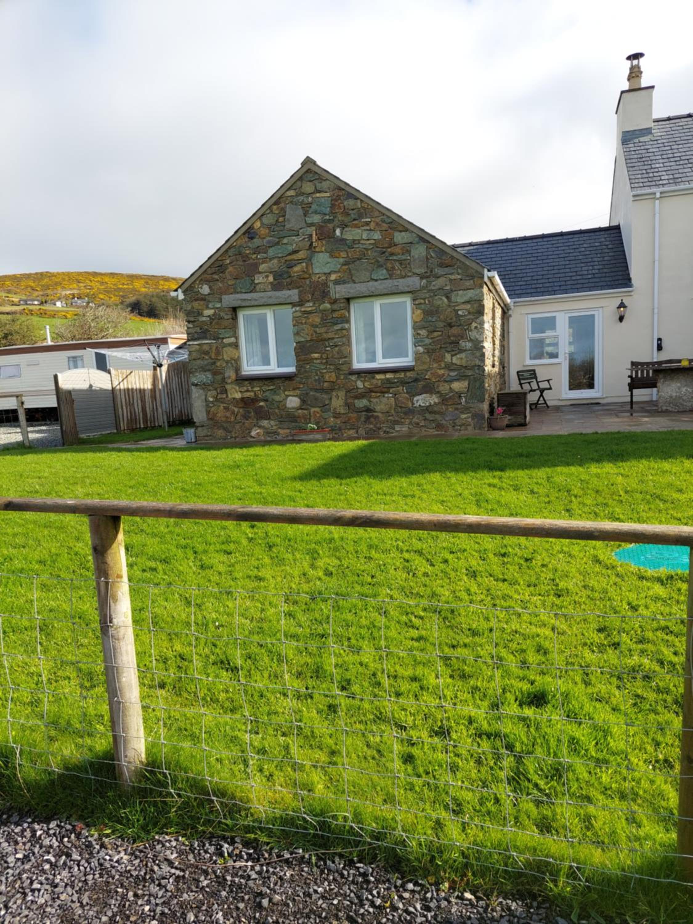 Gadlys Cottage Sea Views Dog Friendly
