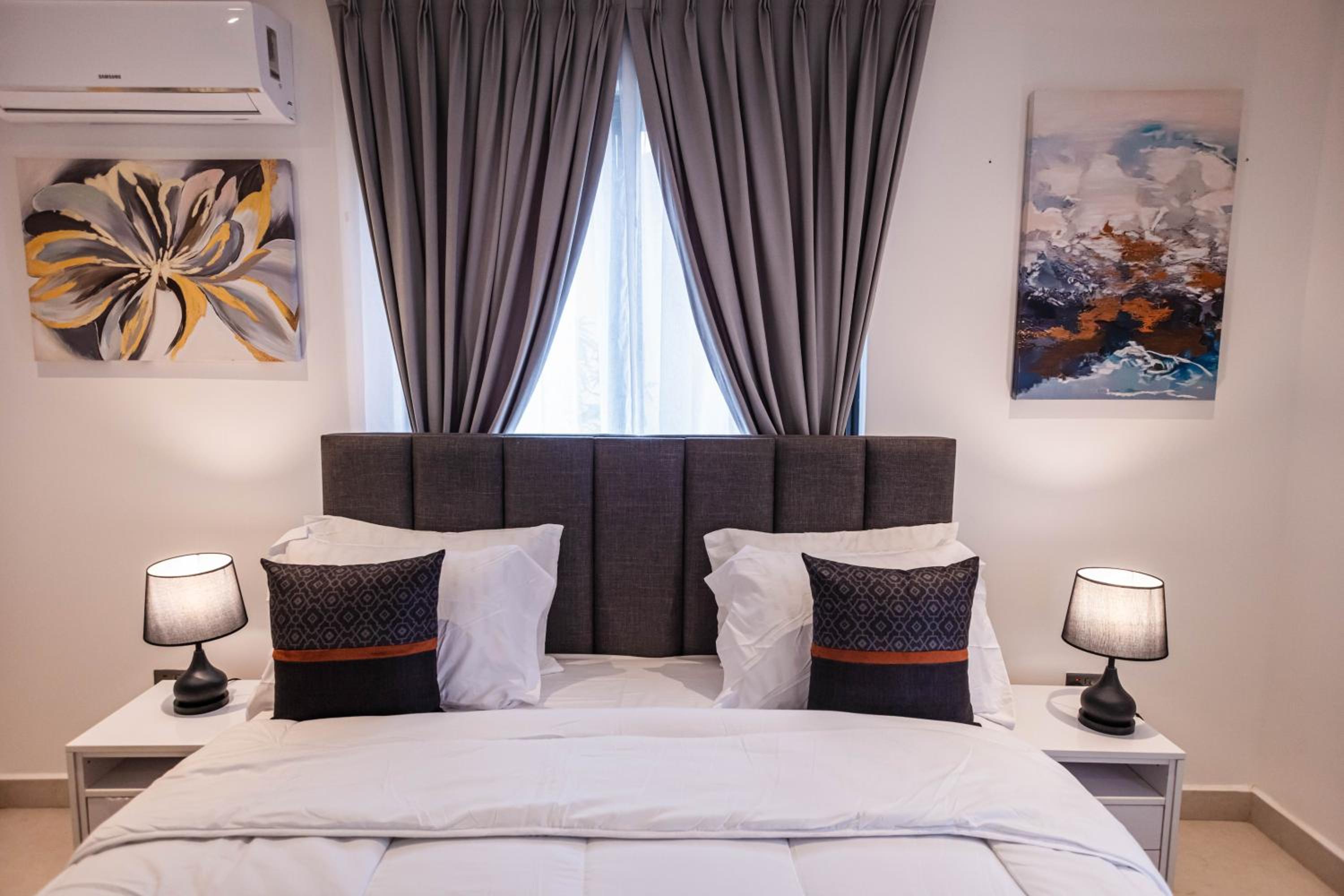 Stylish 2BR Apartment view 4