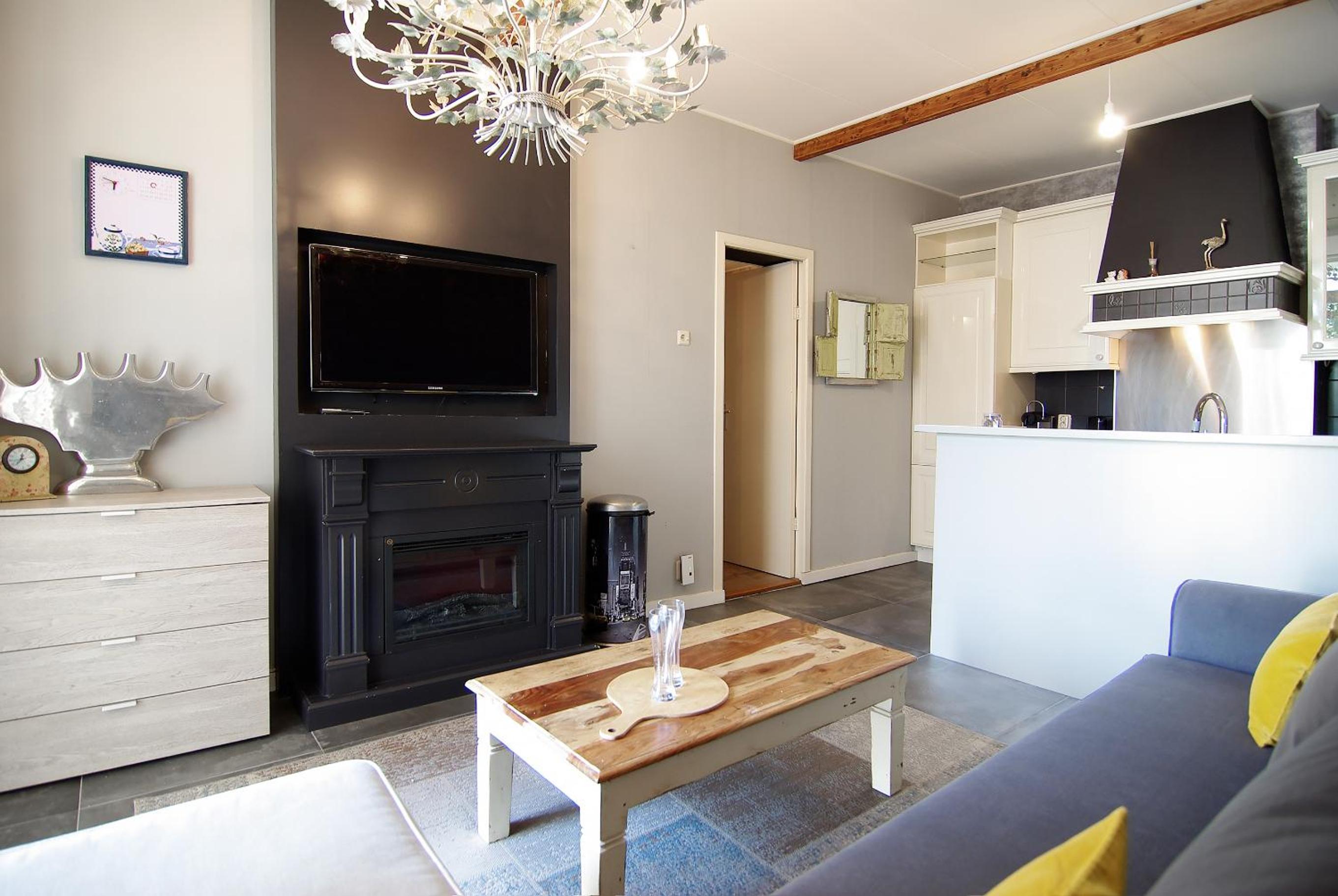 Group Stay, 7 minutes away from Amsterdam! view 3