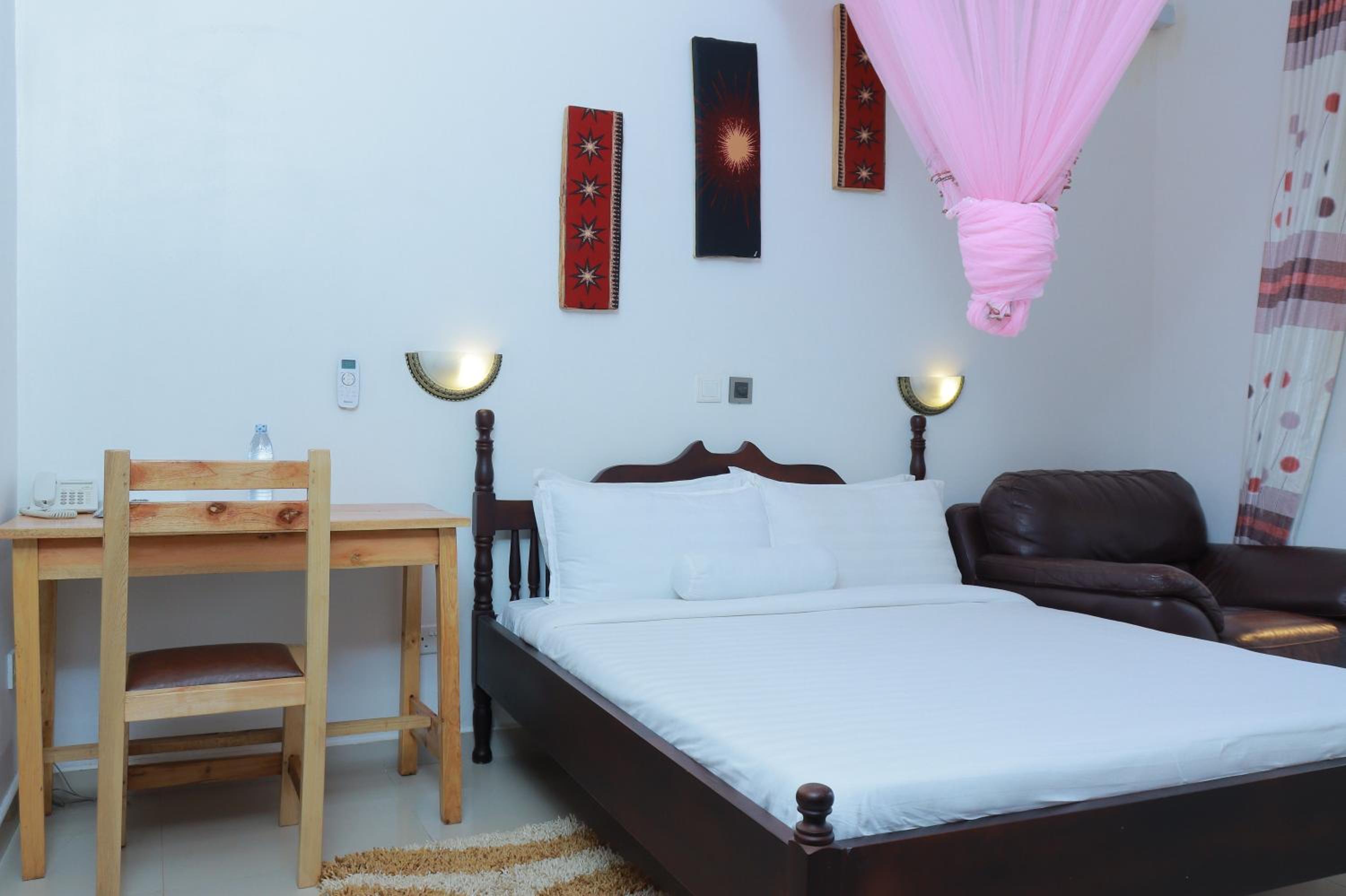 Mowicribs Hotel and Spa
