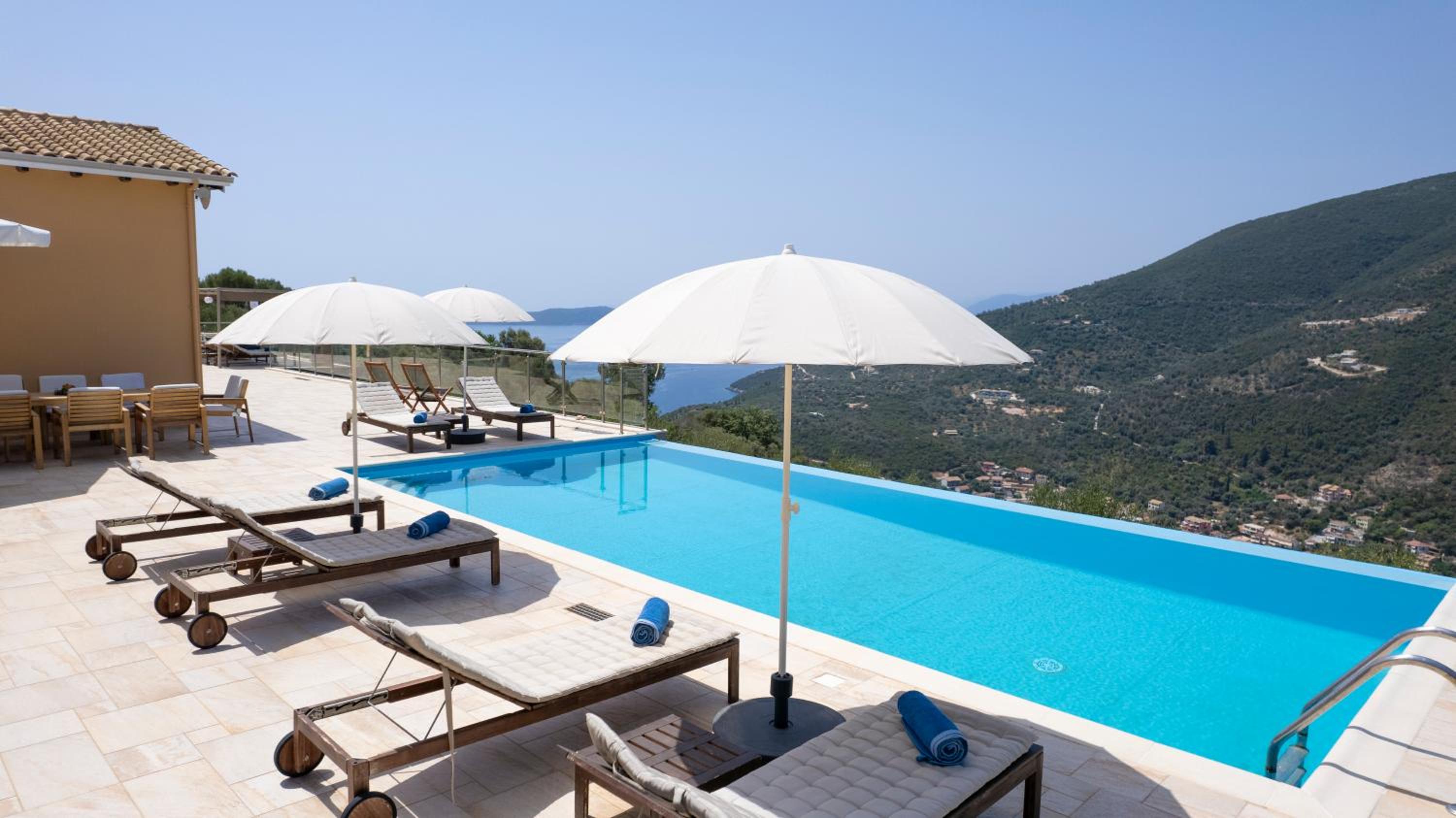 Adamas Villa