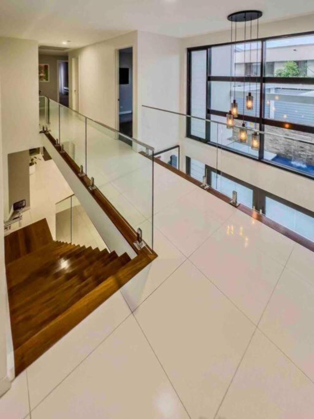 12 Sleep Millionaire's Waterfront
