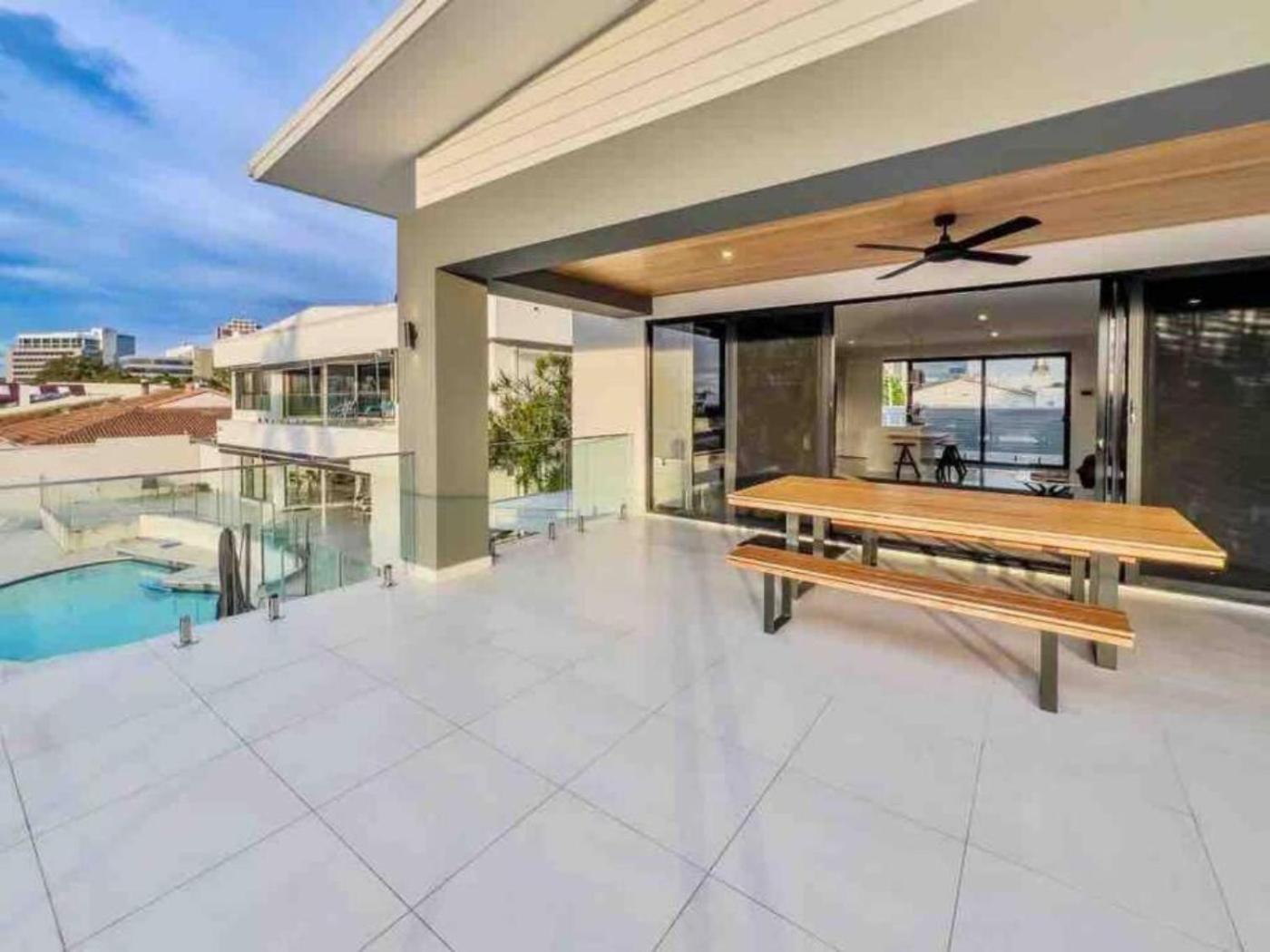 12 Sleep Millionaire's Waterfront