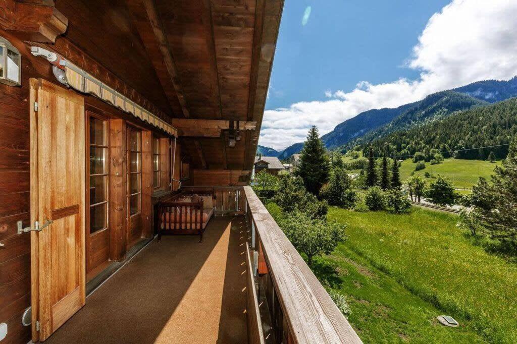 Gstaad - Cozy spacious Flat right in the village