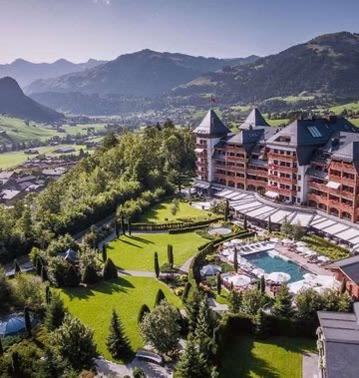 Luxurious Alpine Flat With Hotel Amenities