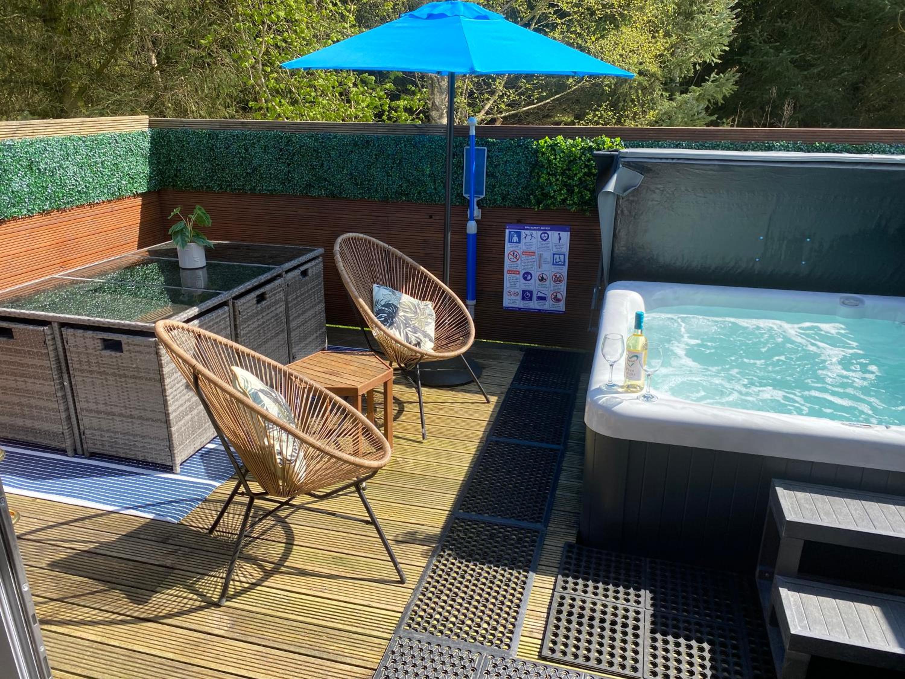 Longstone Lodge