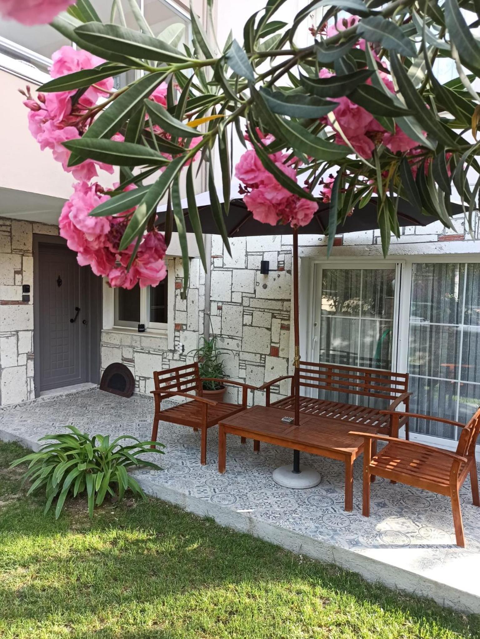 houseofurla