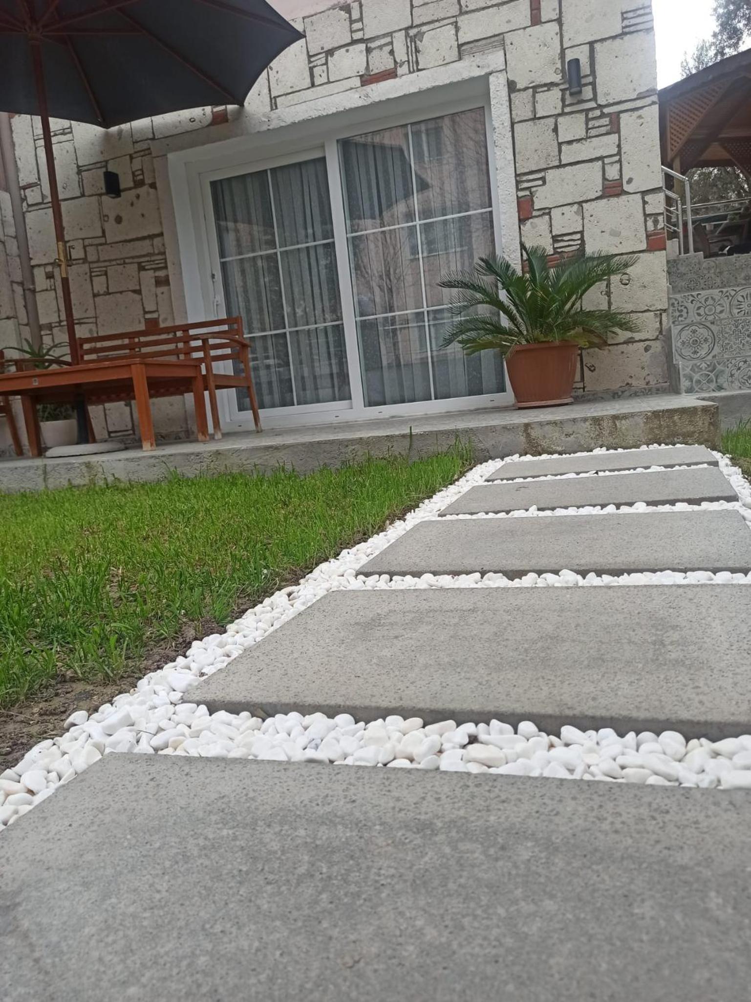 houseofurla