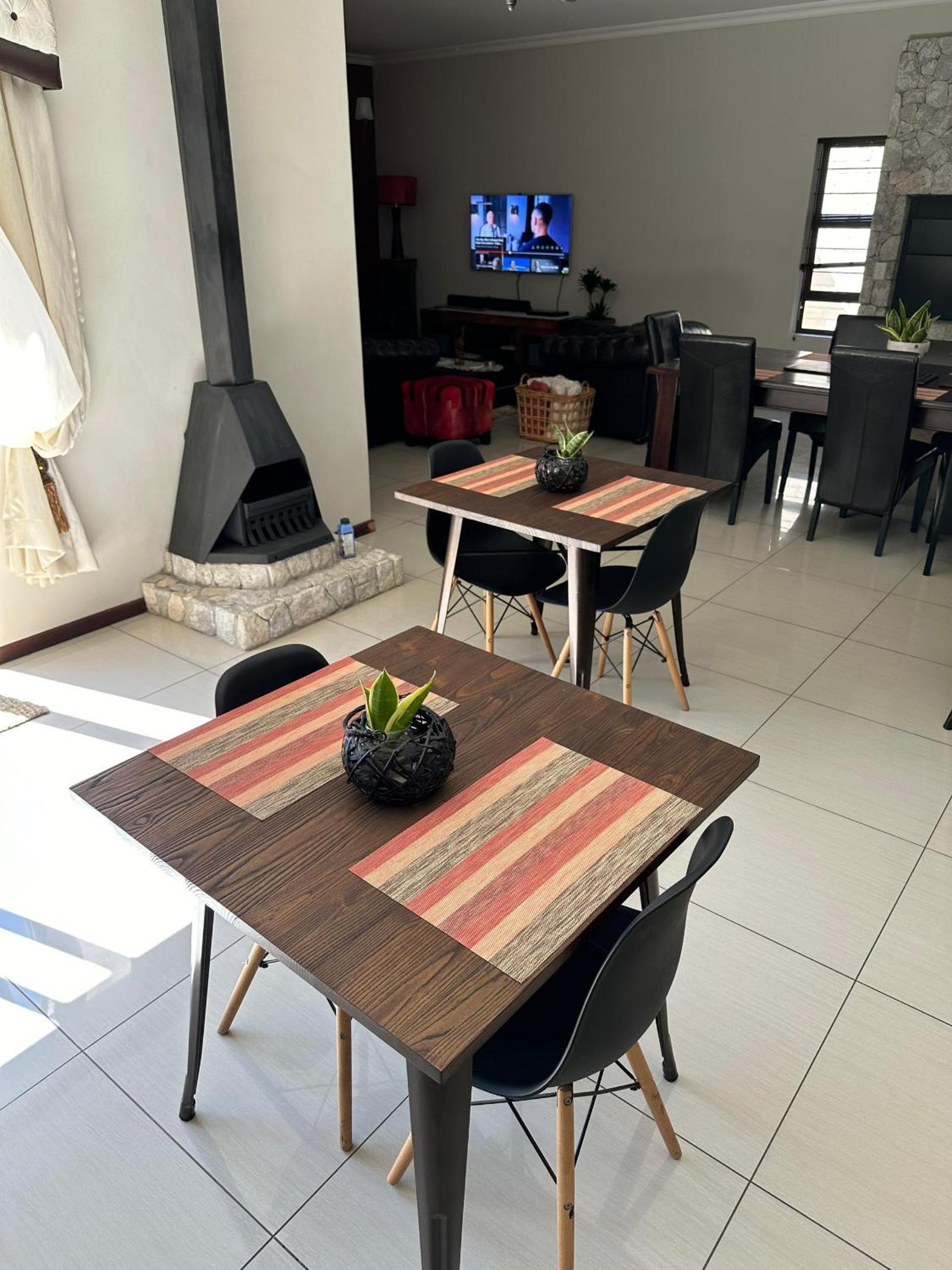Cora's Boutique Bed & Breakfast view 2