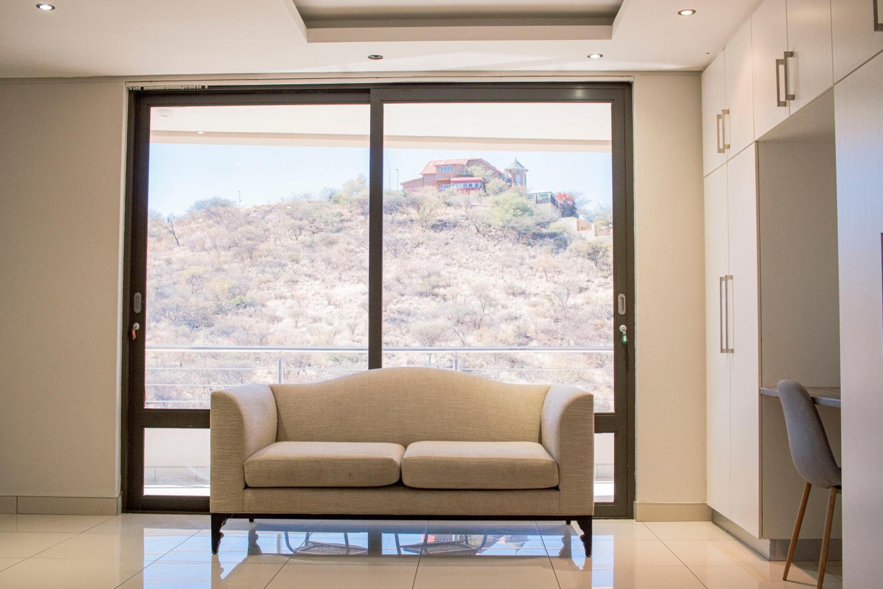Guest House Auasblick by State House view 5