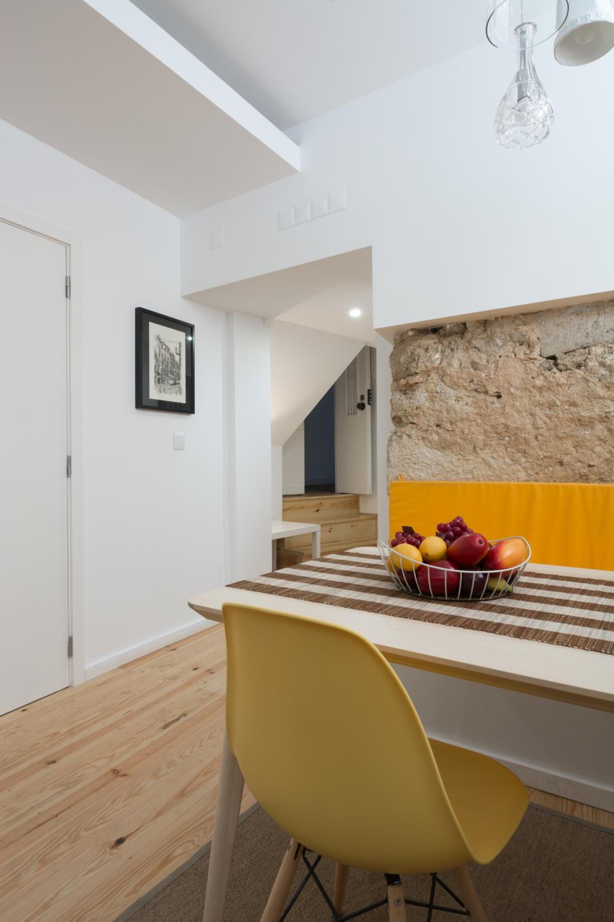 Casa do Castelo 1- Work or Relax in the Historic heart of Lisbon! view 4