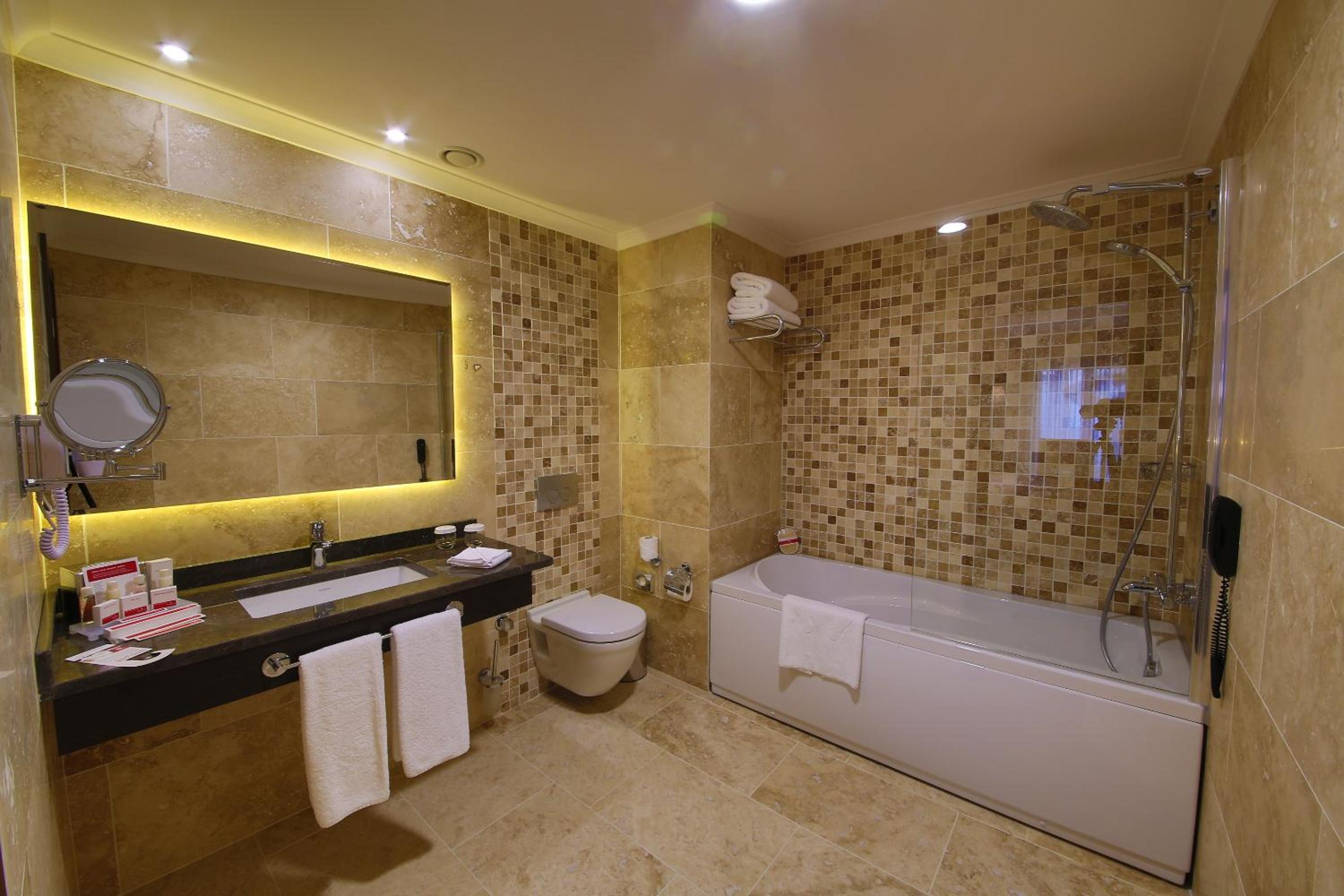 Ramada Otel & Suites by Wyndham İstanbul Merter - Image 47
