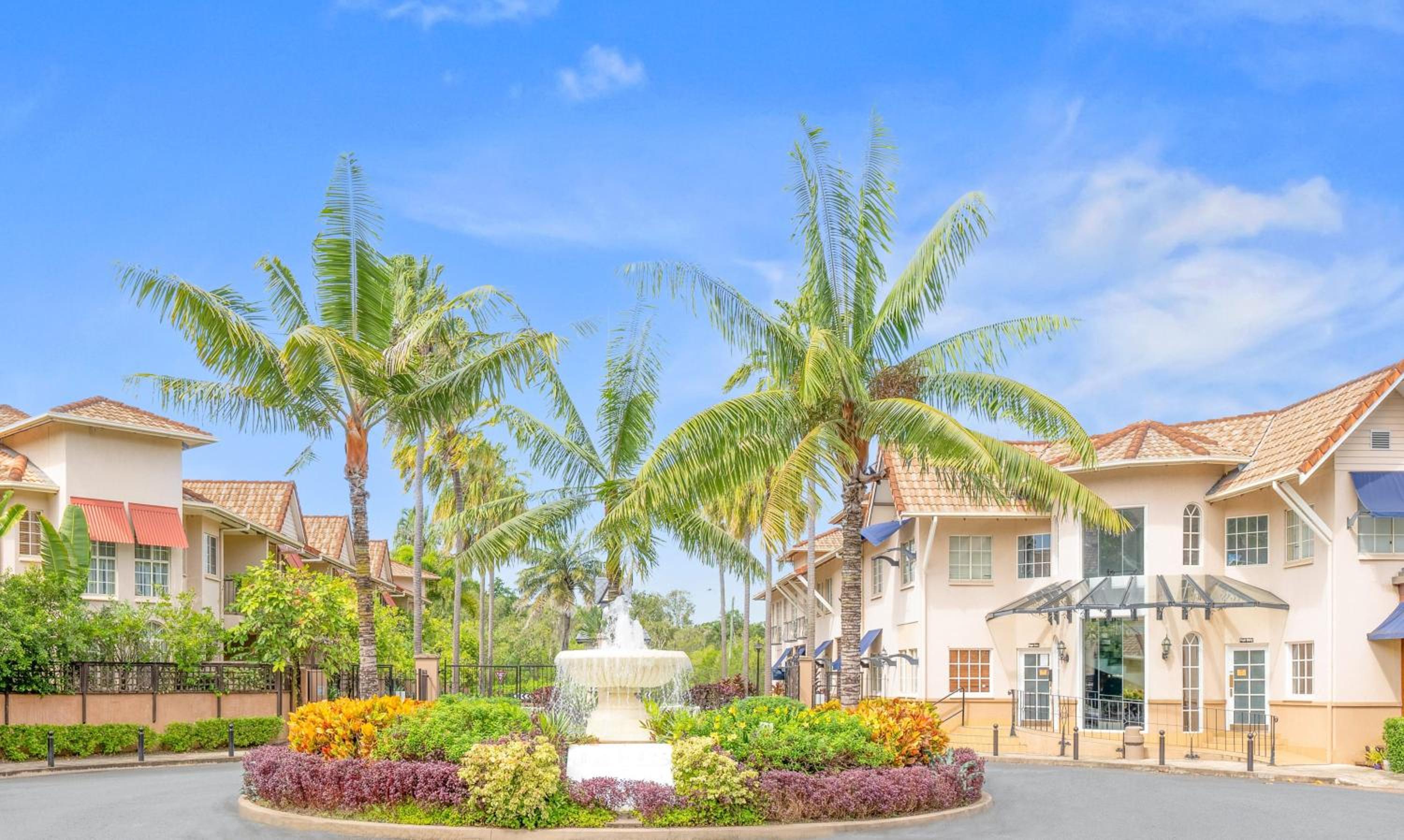 Lily Lakes - Resort Style Living