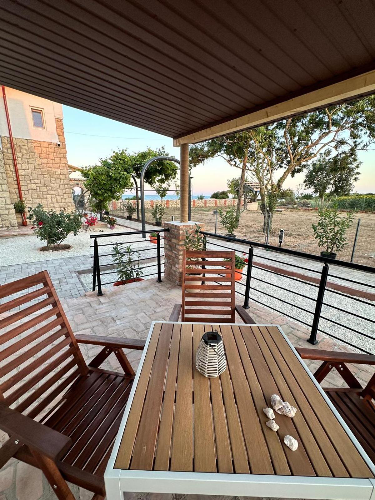 Halta Pescăruş Accommodation