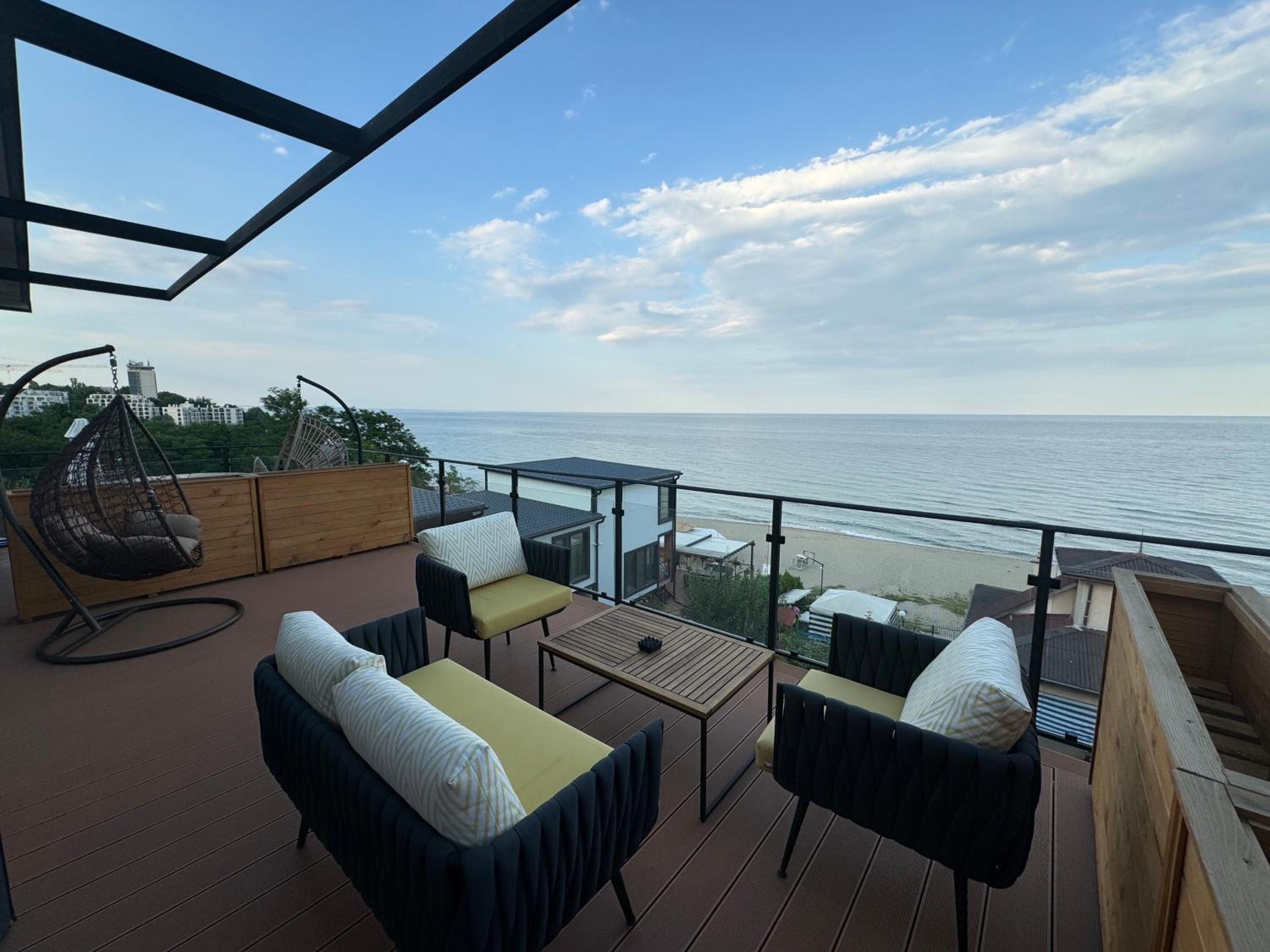 Royal View