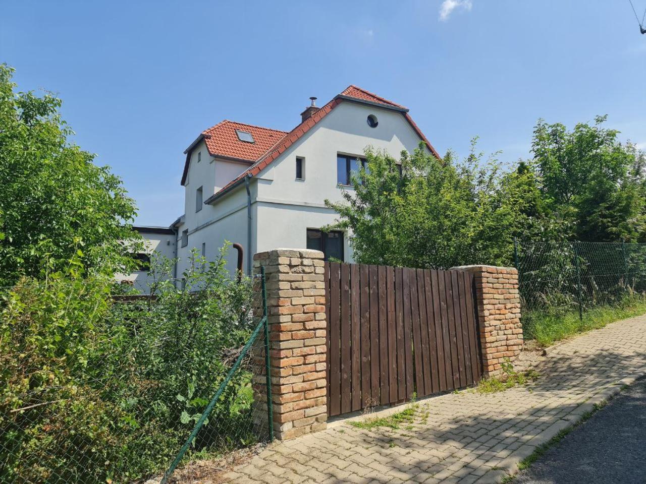 Airport Private Apartment, Advance Registration, No Reception, Self Check-in, Calm Environment, Non-Smoking Guests