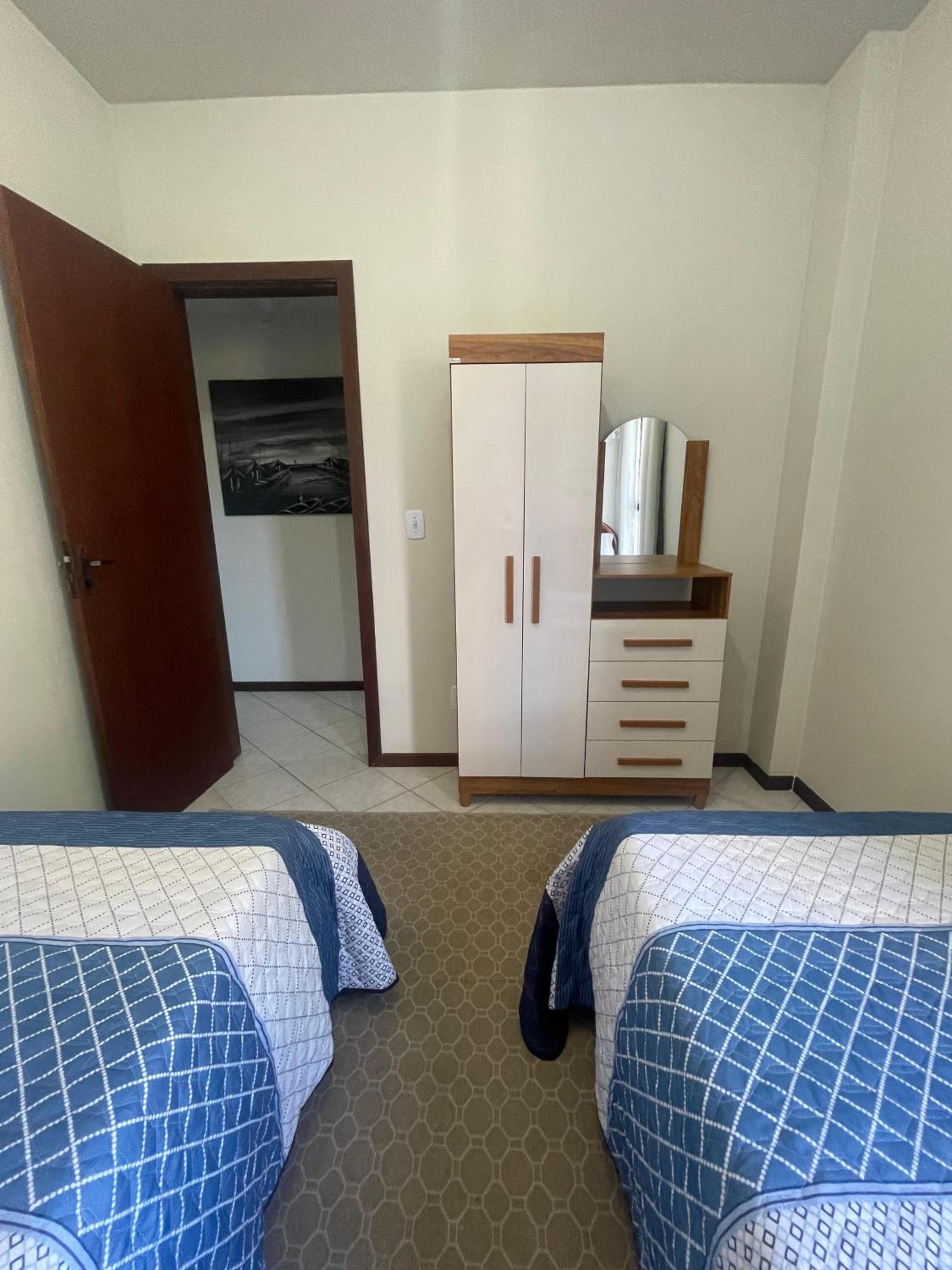 Dois quartos com ar a 190 m de praia Paradisíaca