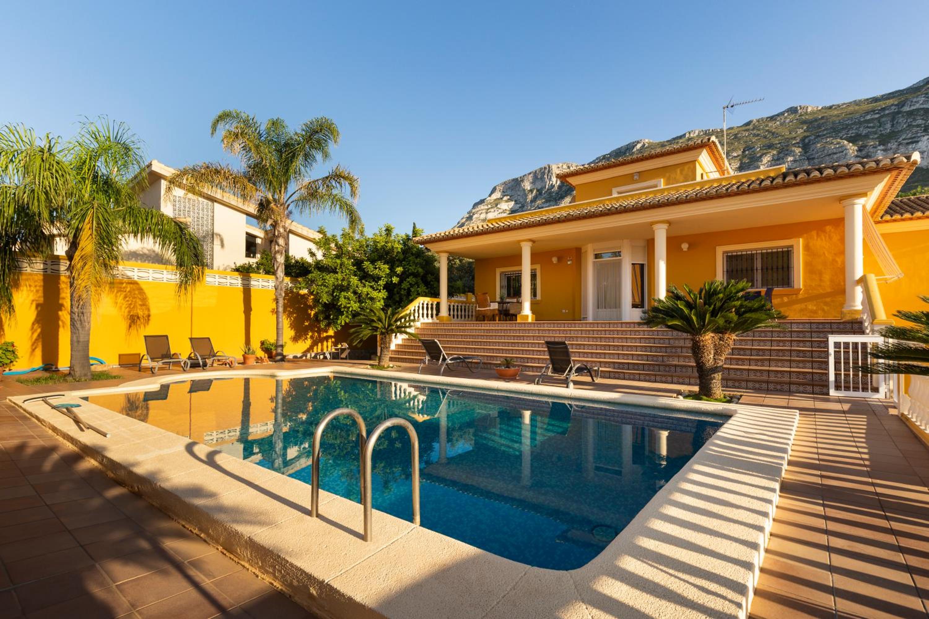 Villa Galeretes - By Marina Alta Holidays view 2