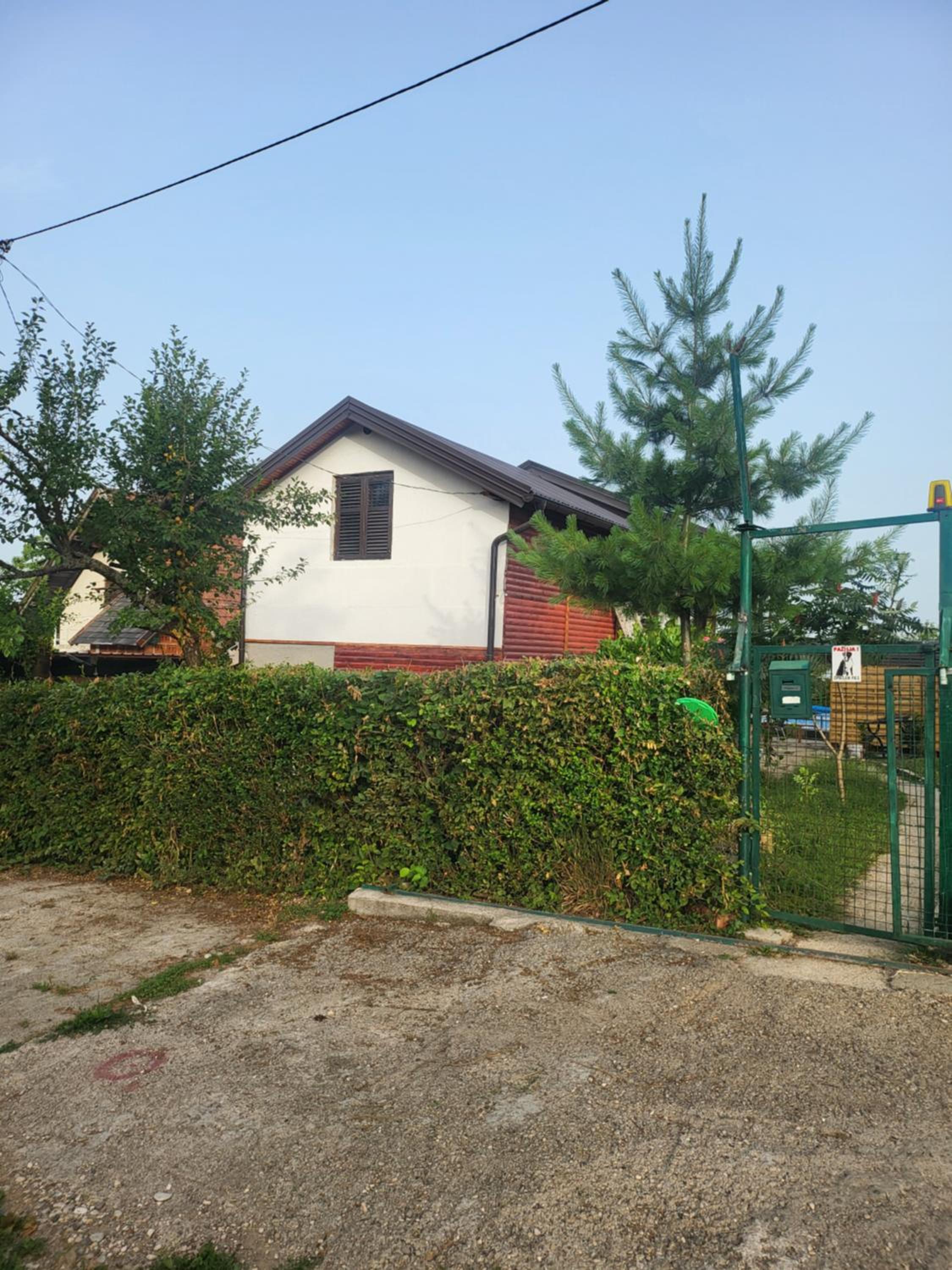 VIKENDICA GARFILD SA BAZENOM i SAUNOM BANJA LUKA