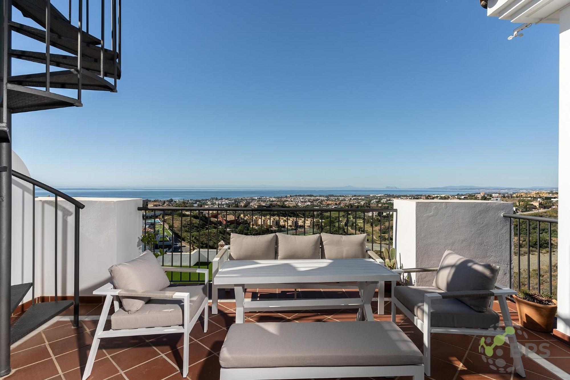 Penthouse on golf with incredibles views 613 view 3