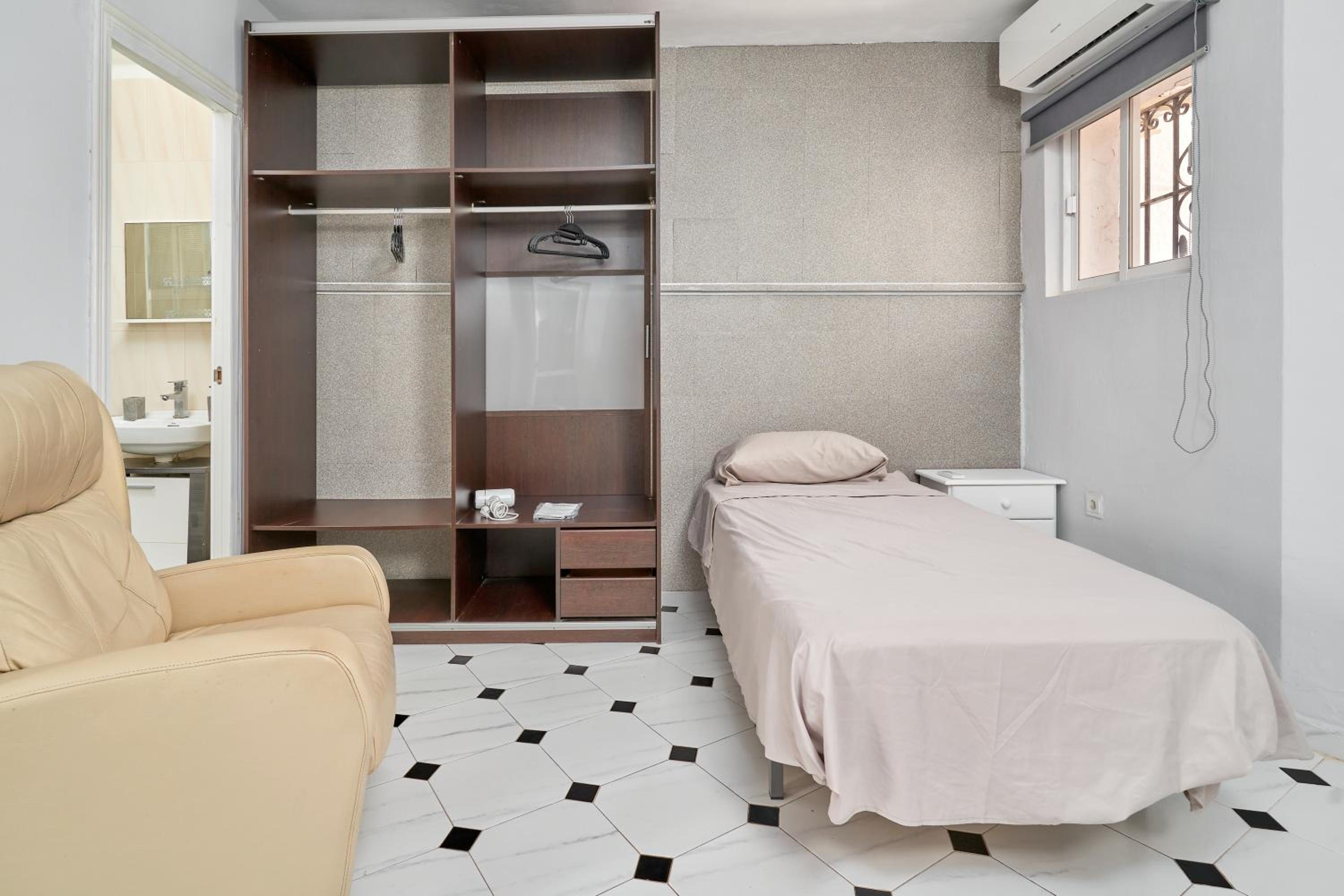 hotel room