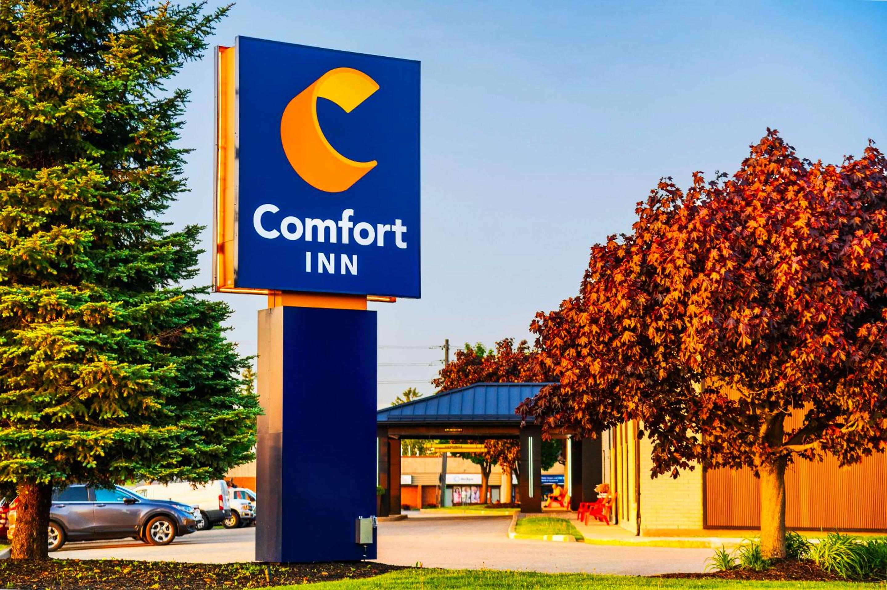Guelph Vacations - Comfort Inn - Property Image 1
