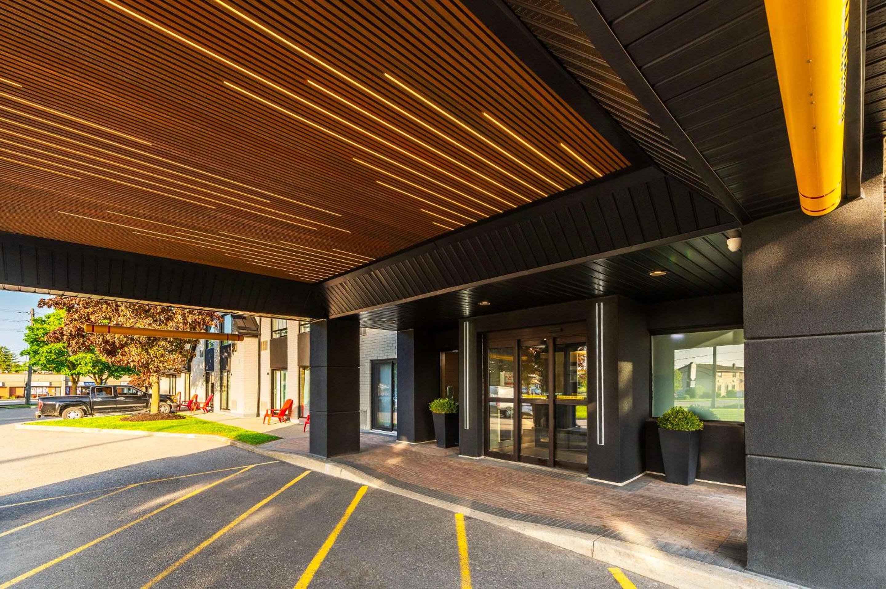 Guelph Vacations - Comfort Inn - Property Image 3