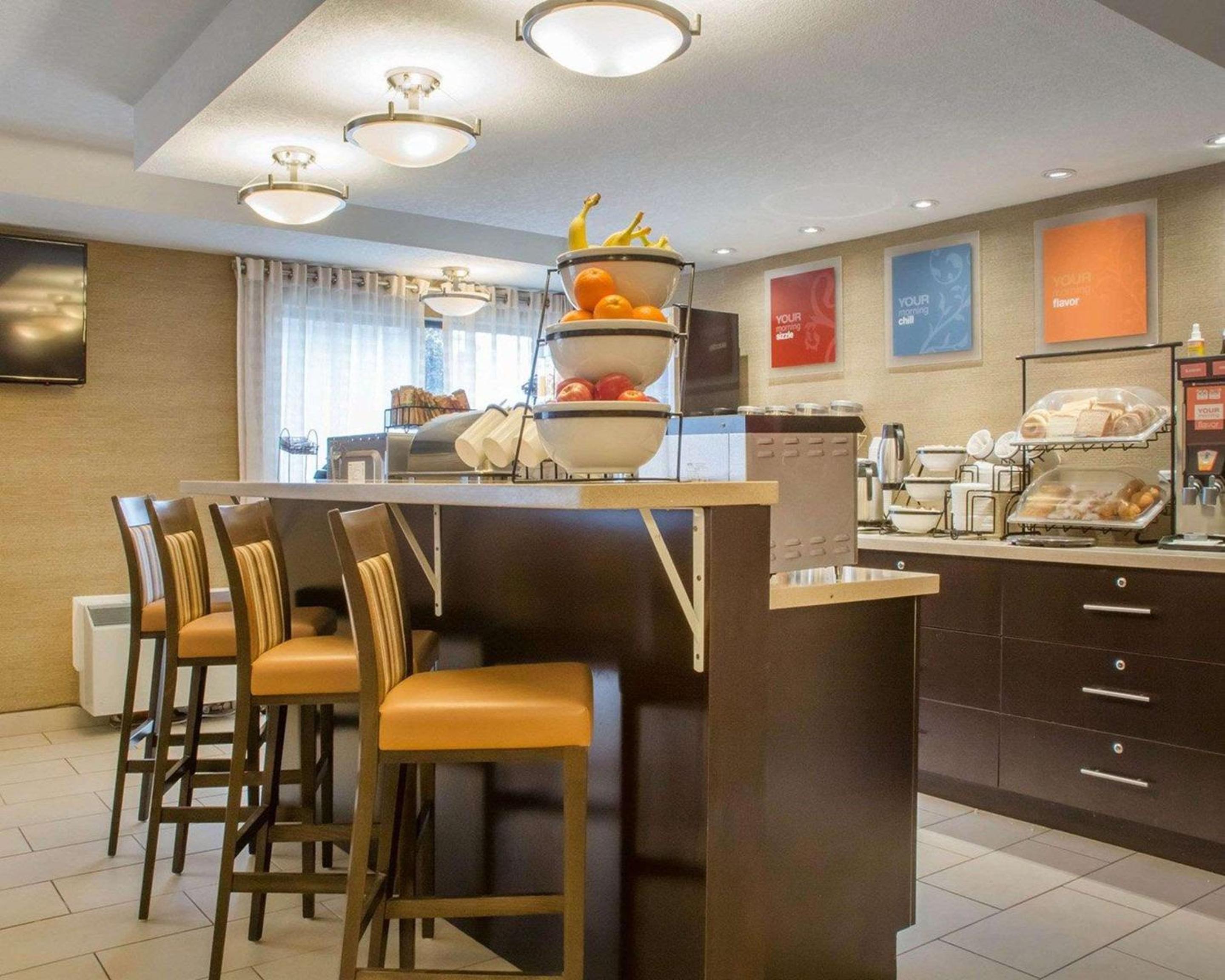 Guelph Vacations - Comfort Inn - Property Image 12