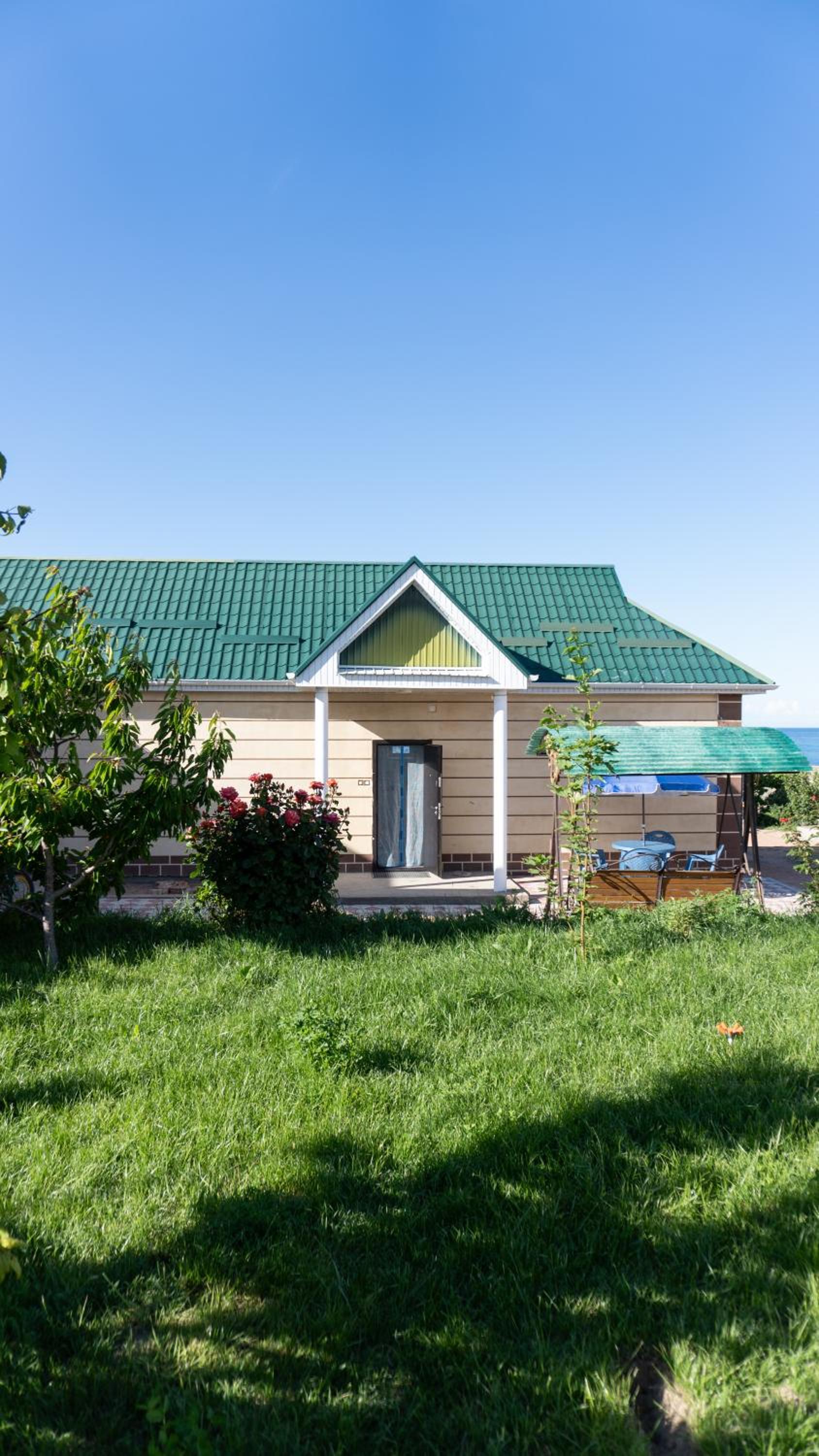 Guest house and yurt camp Svetlana