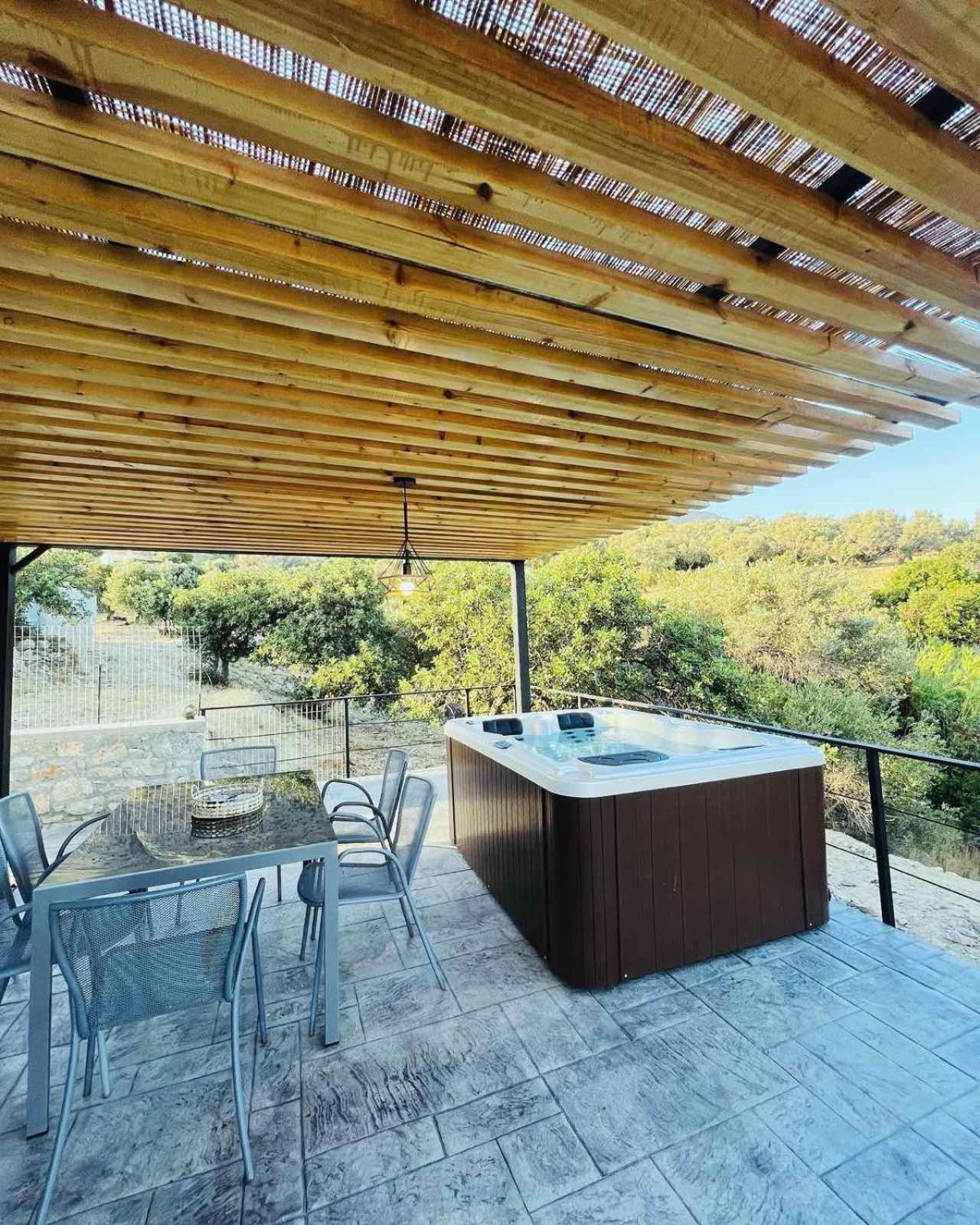 Filimena Villa