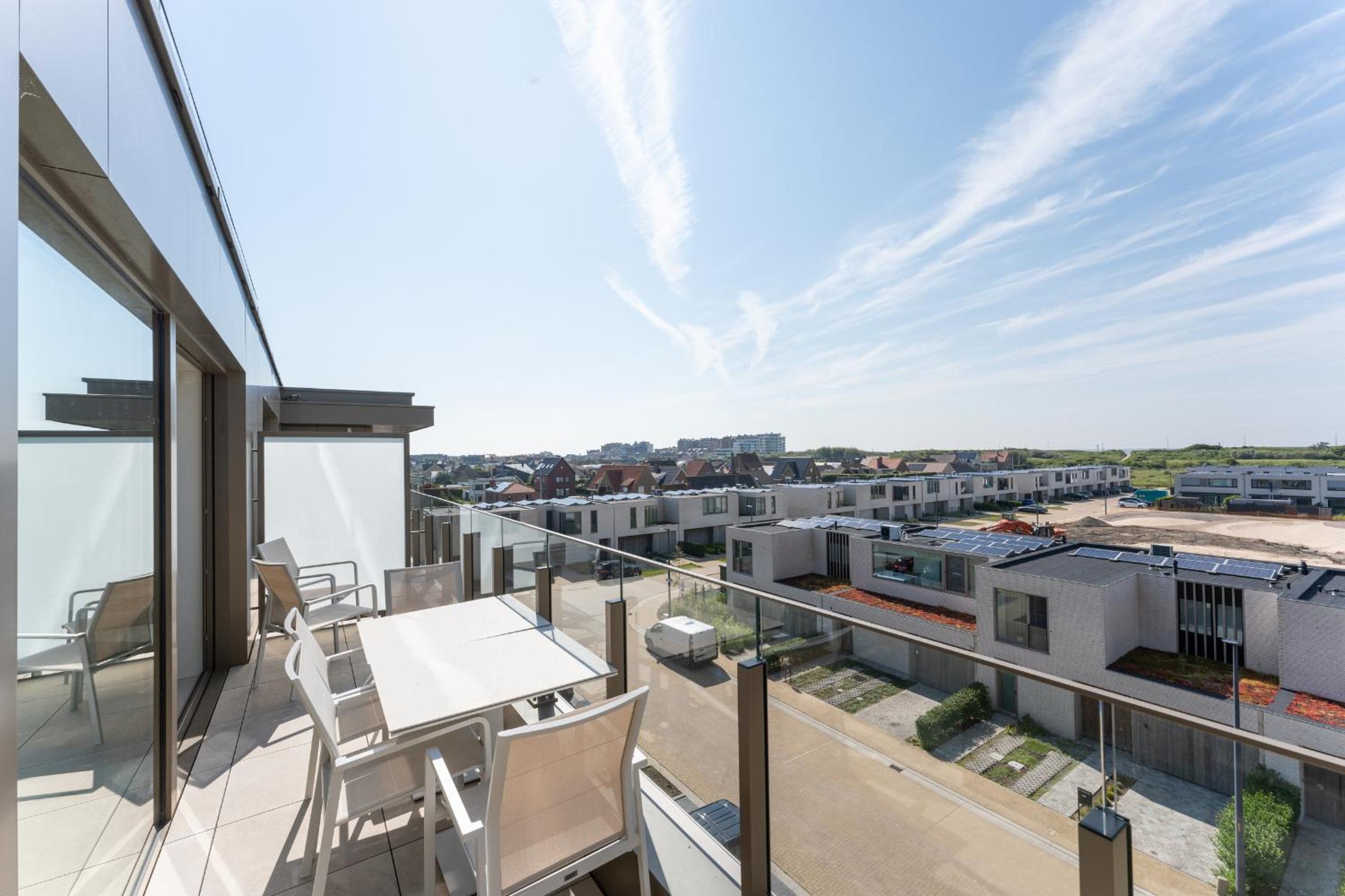 Lichtrijk en ruim appartement met zeezicht - 5p