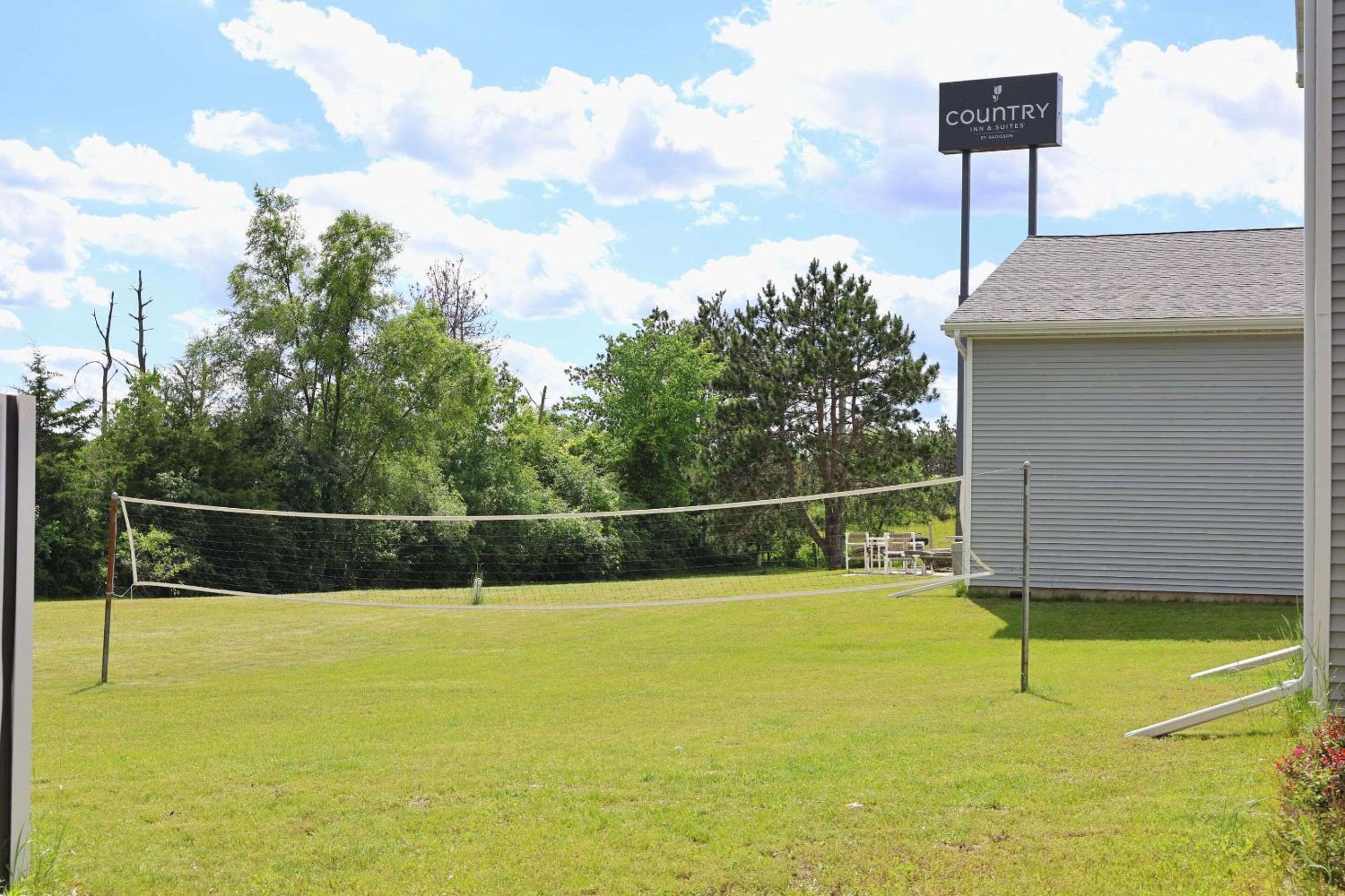 Country Inn & Suites by Radisson, Sparta, WI