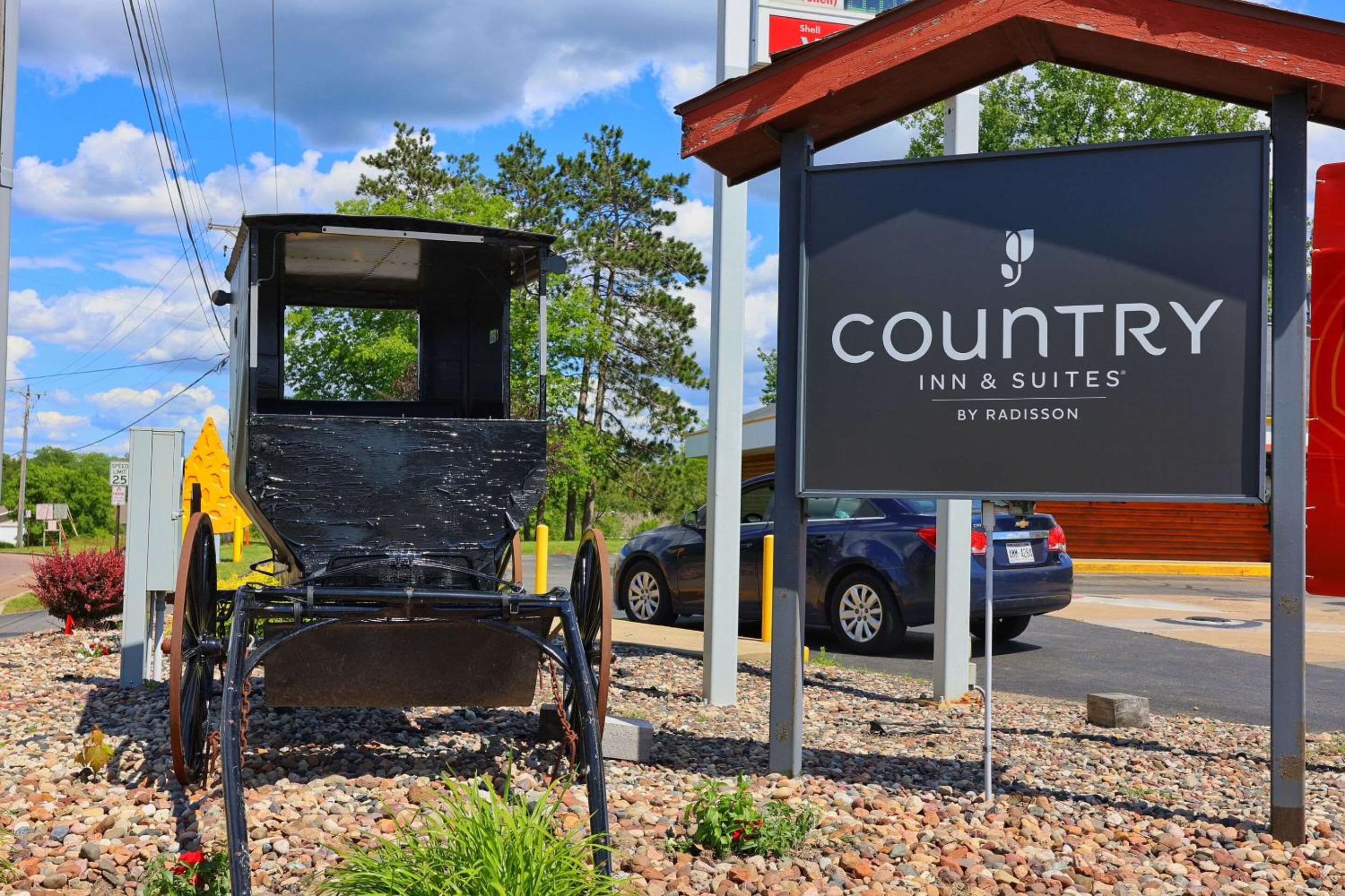 Country Inn & Suites by Radisson, Sparta, WI