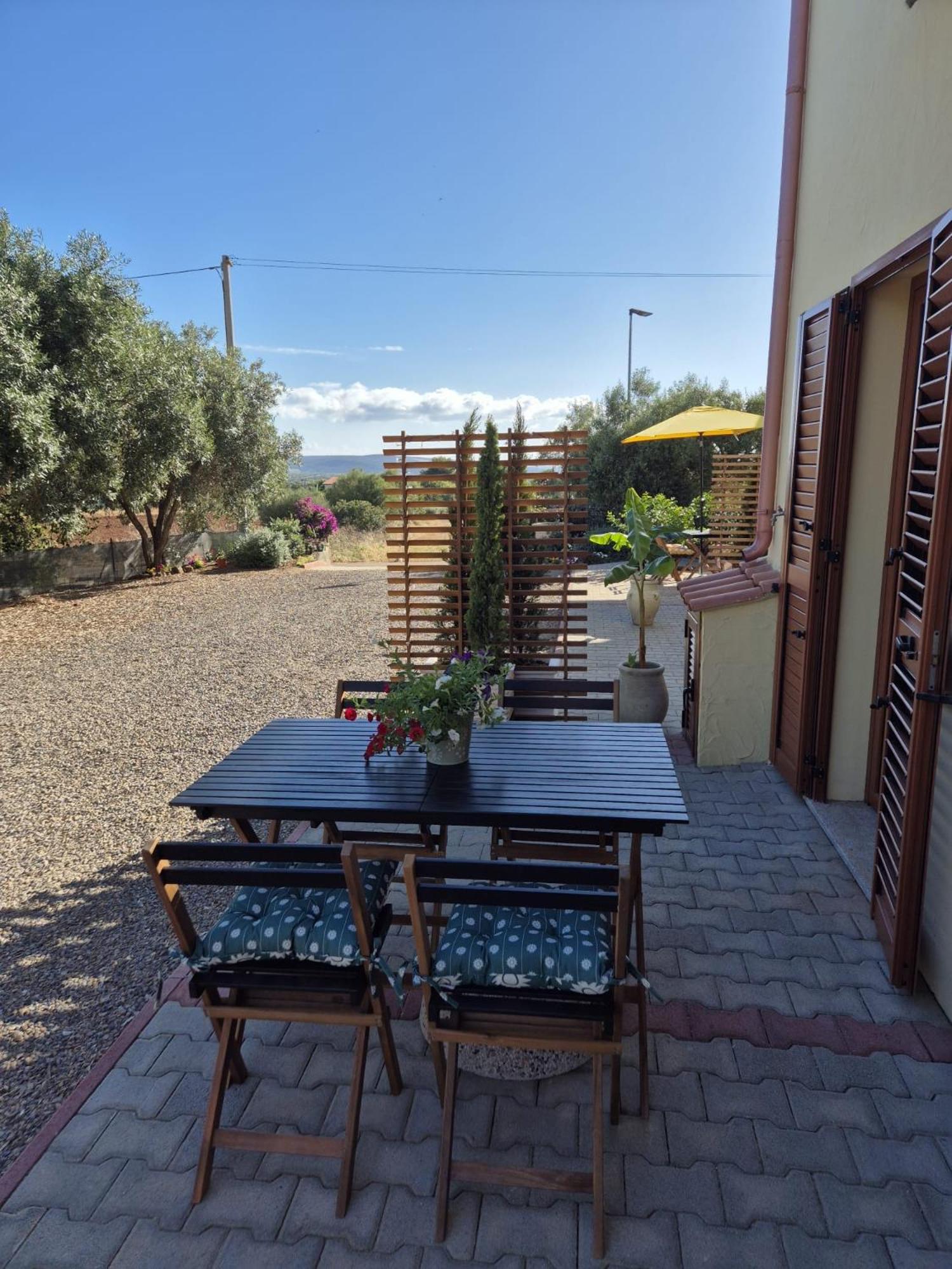 La Bouganvillea