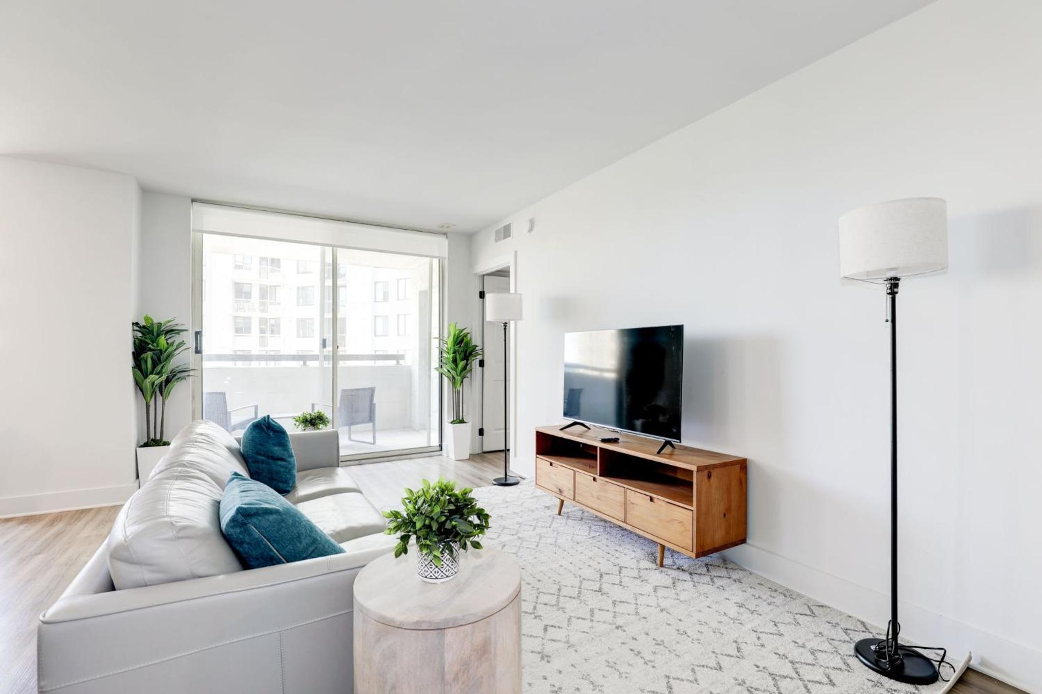 2BR Luxury Apartment Near DC & Airport view 4