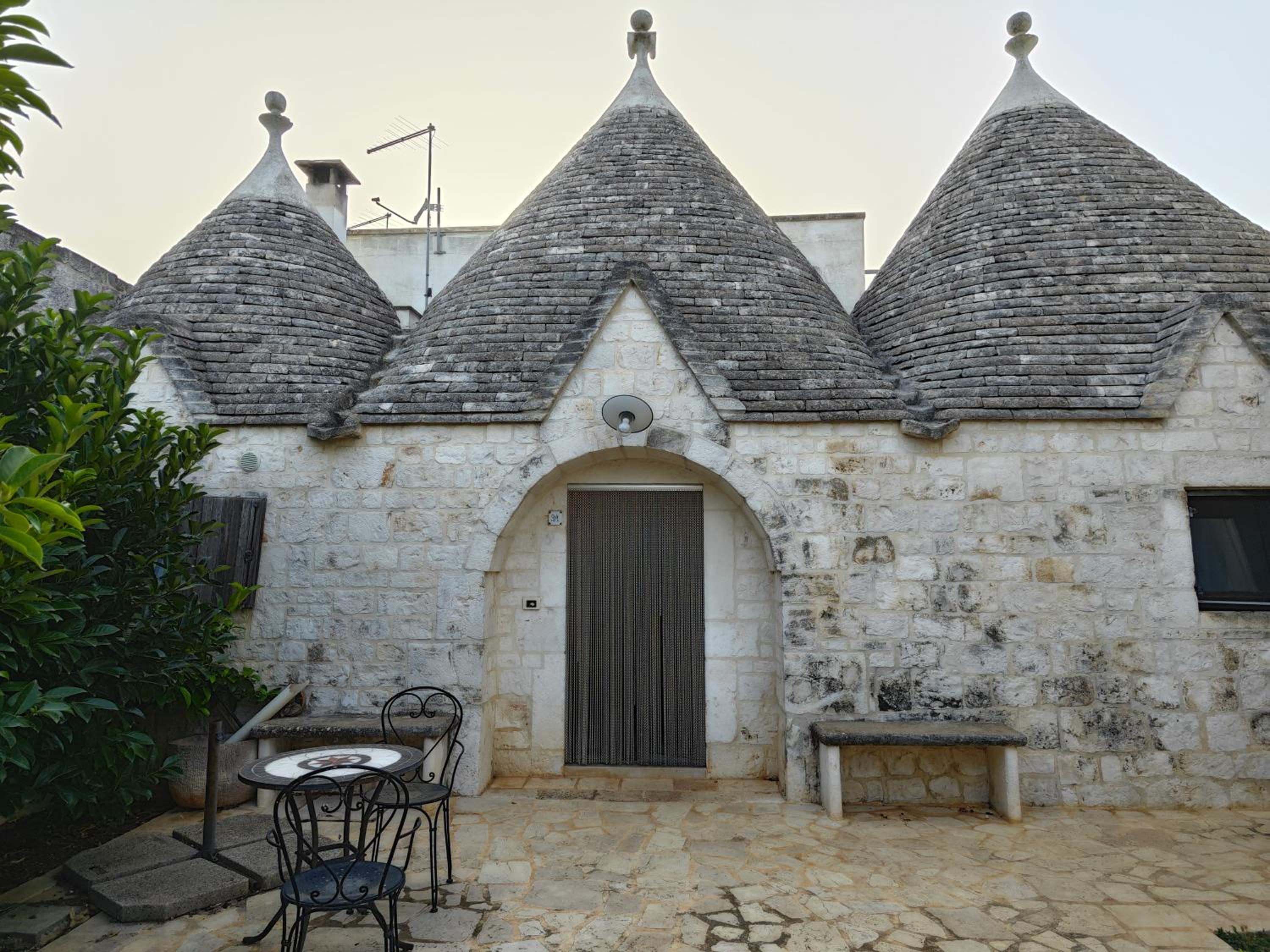 Trullo in valle d itria view 2