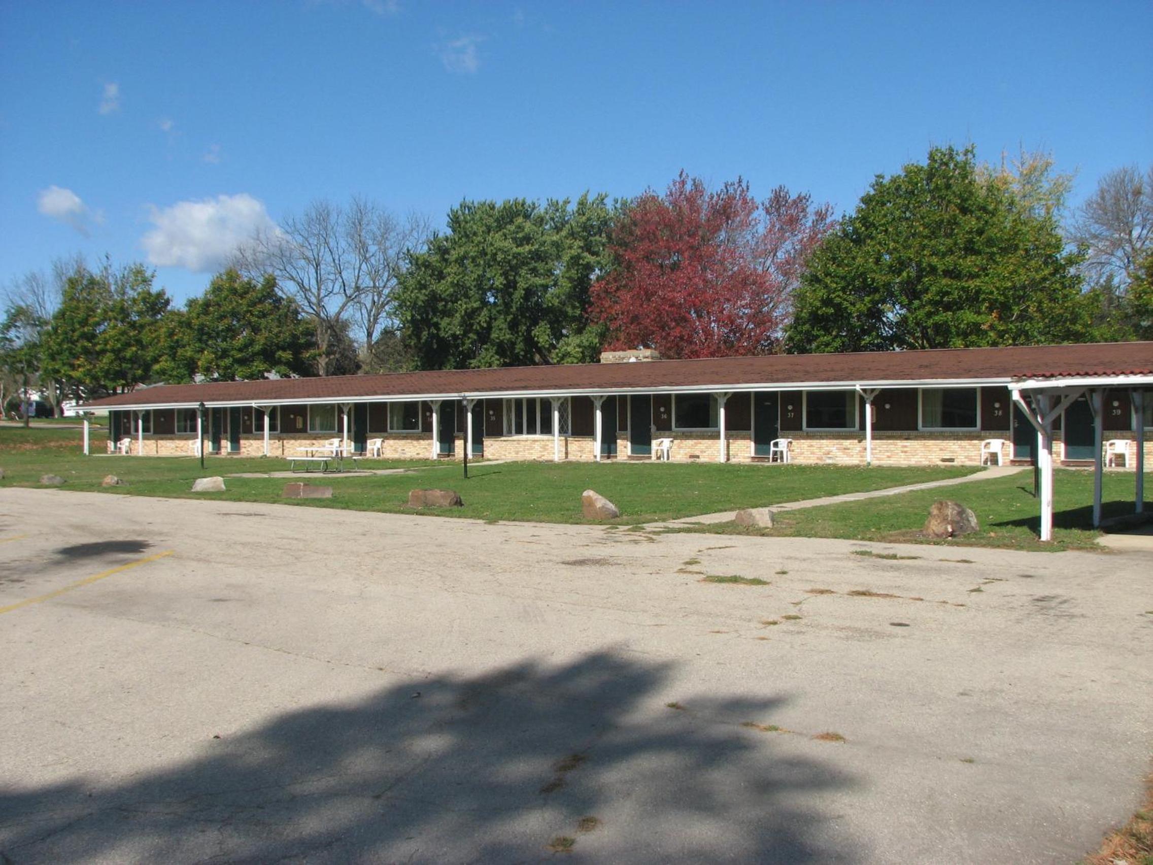 Spinning Wheel Motel