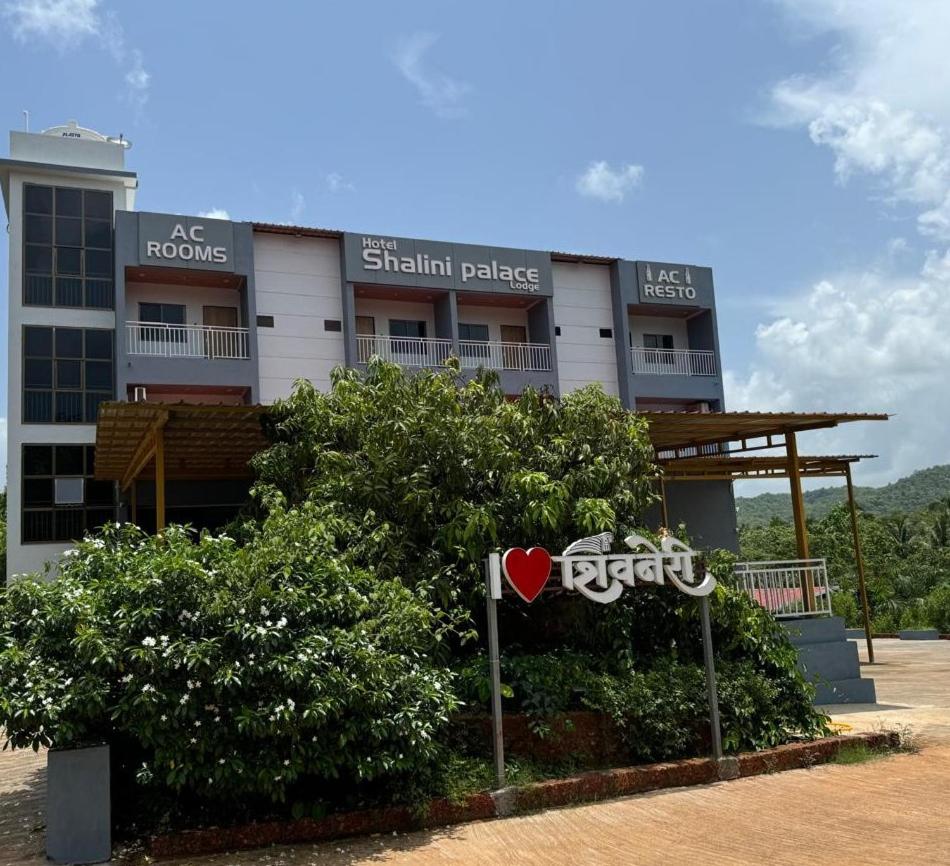Hotel Shalini Palace