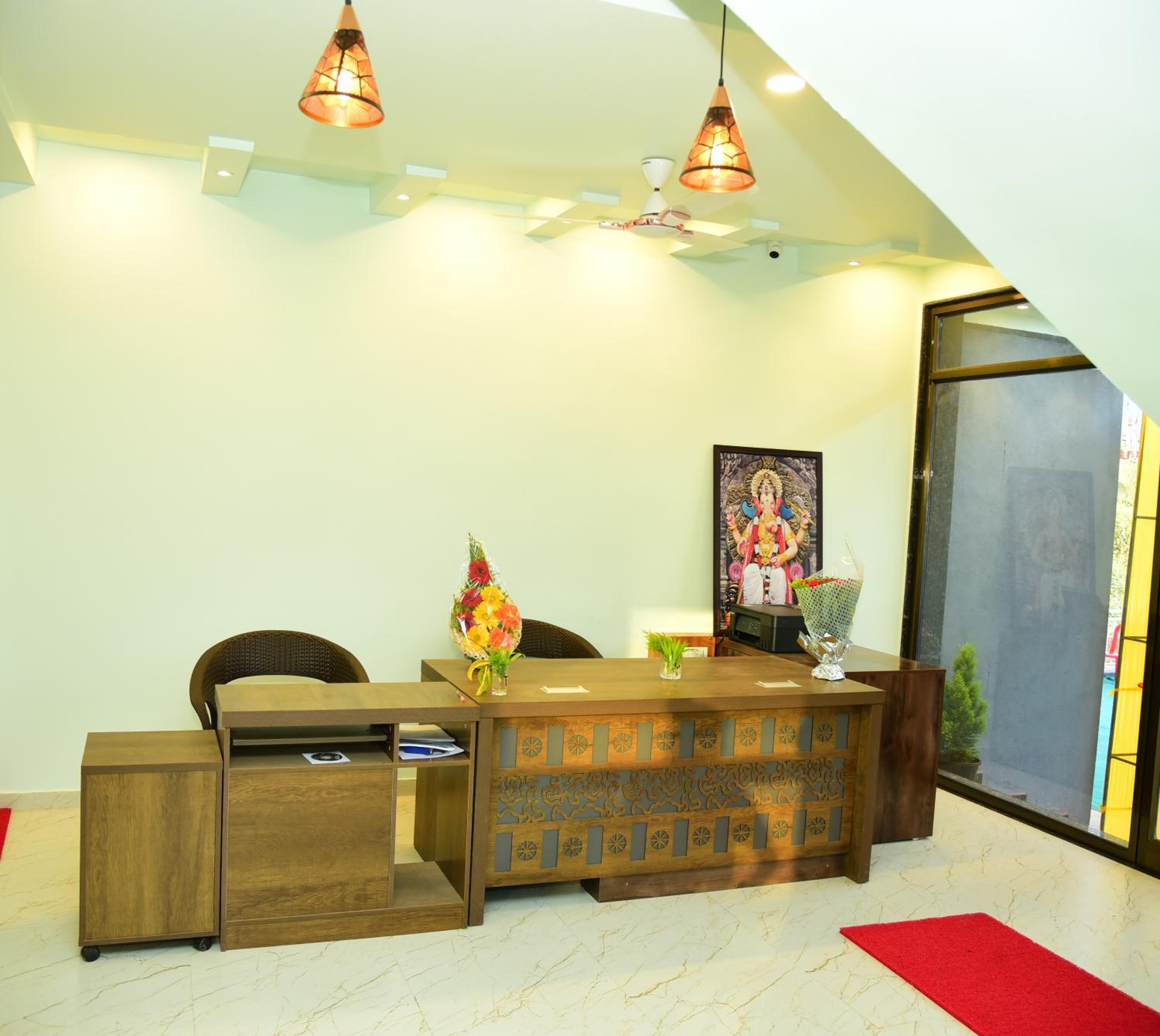 Hotel Shalini Palace